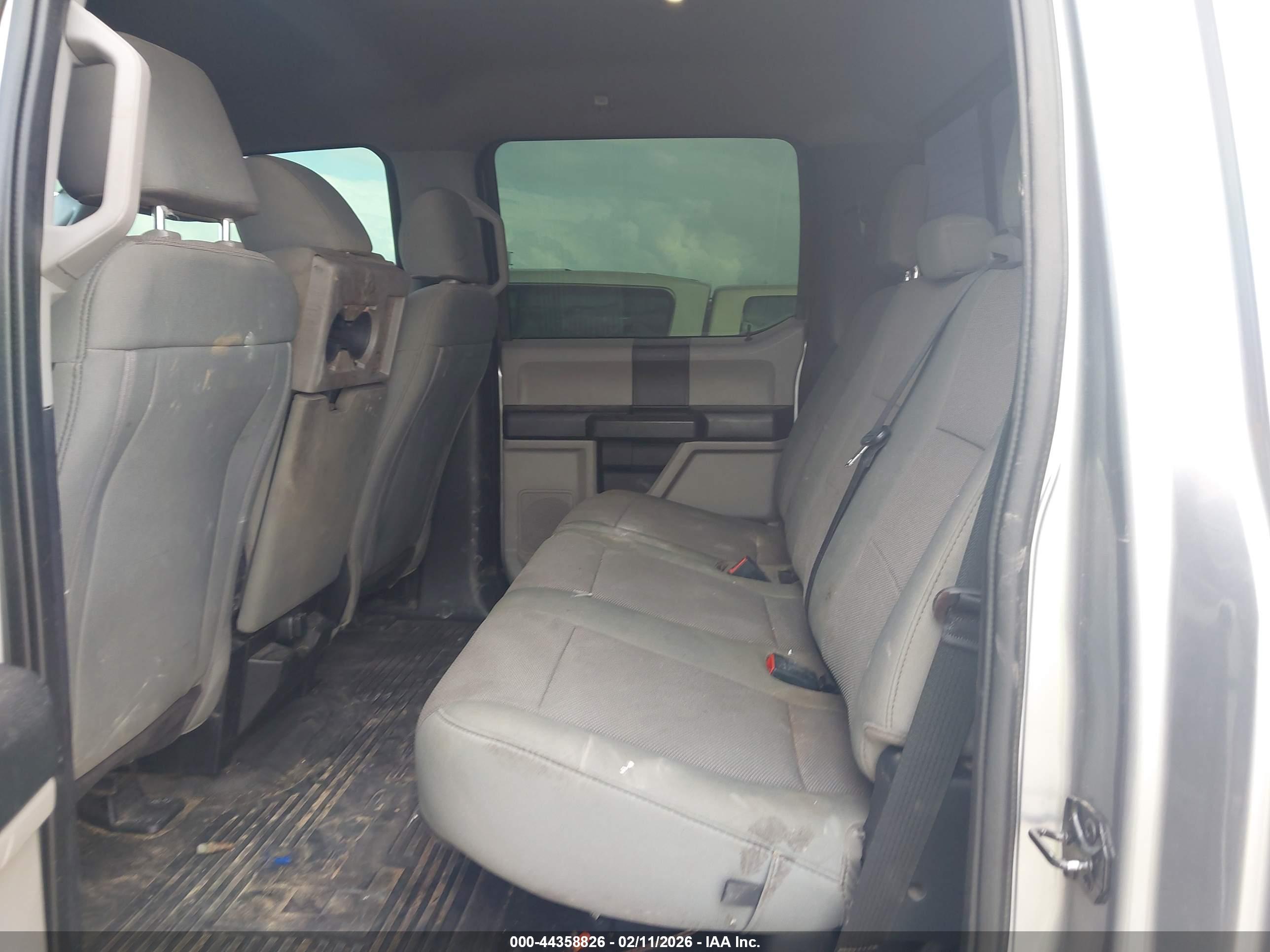 FORD F-350 image 8