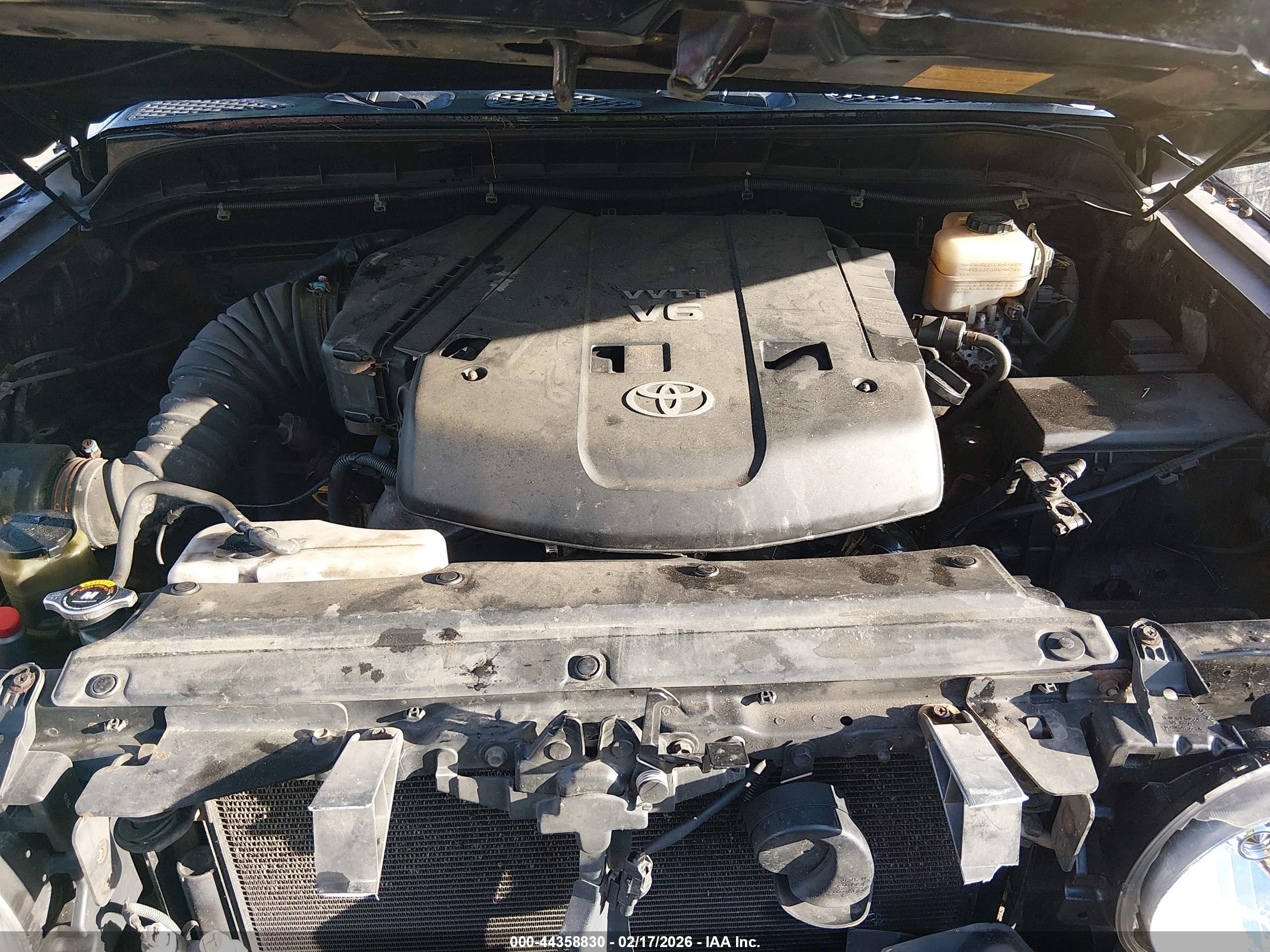 TOYOTA FJ image 10