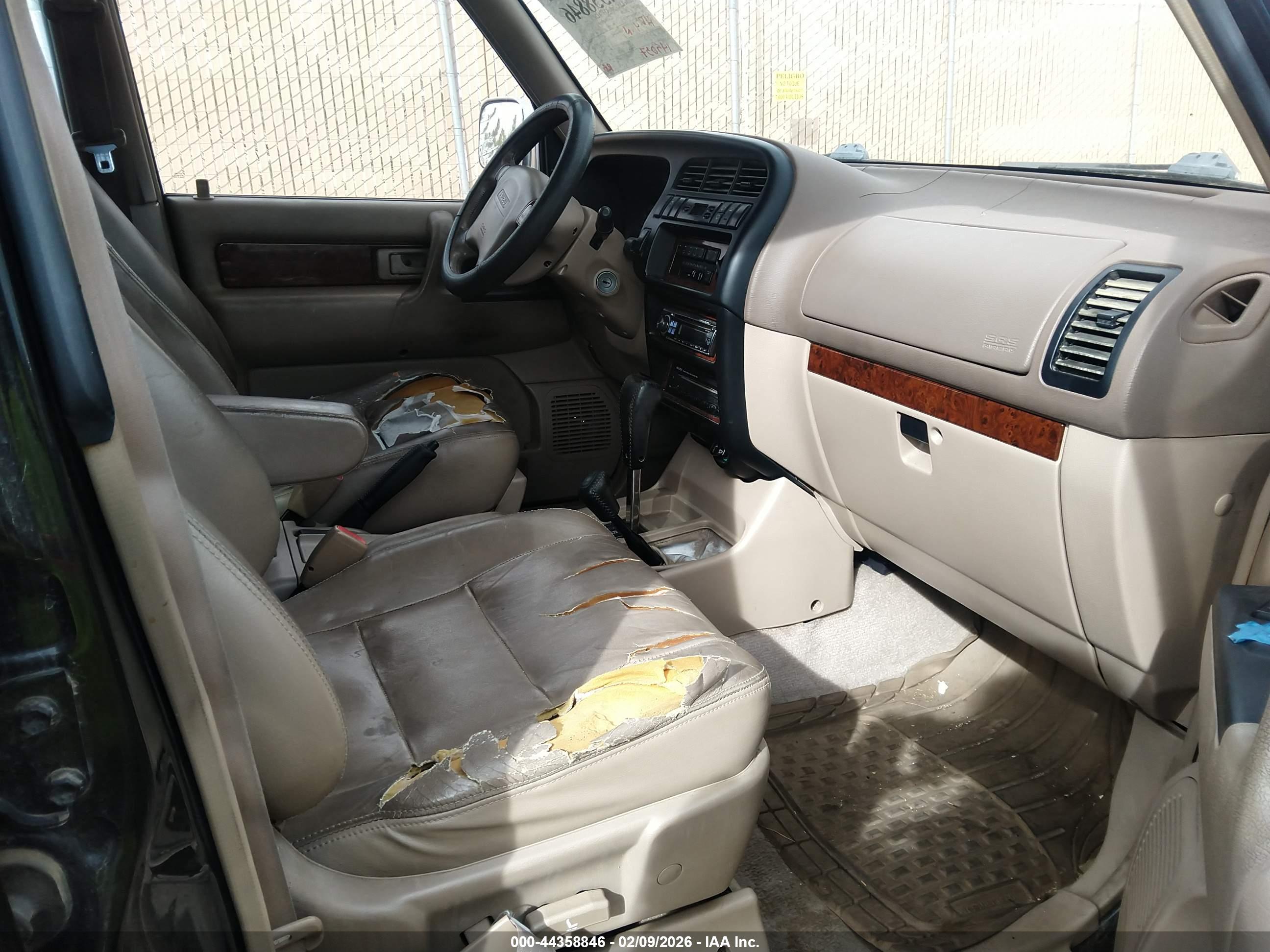 ISUZU TROOPER image 5