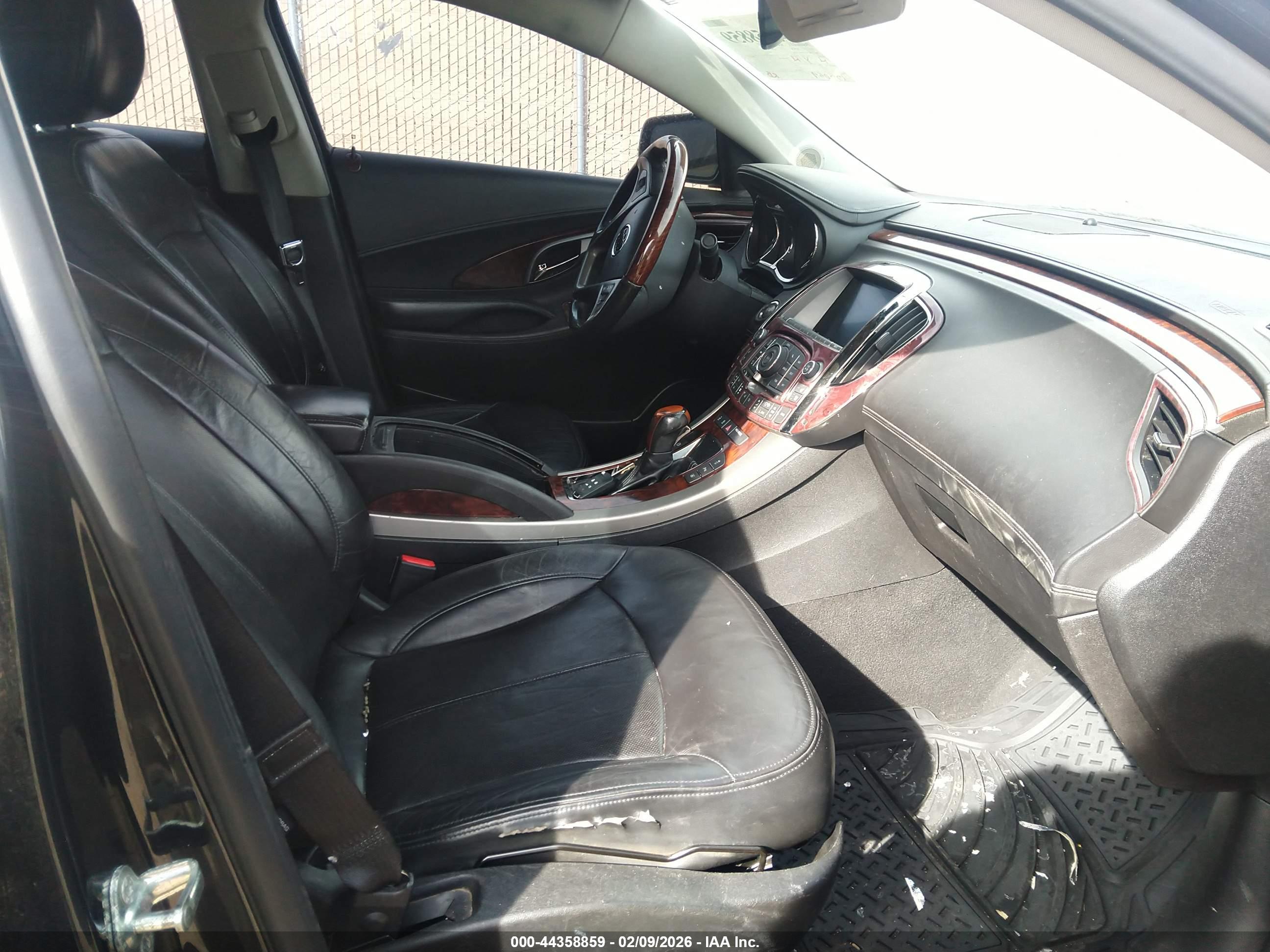 BUICK LACROSSE image 5