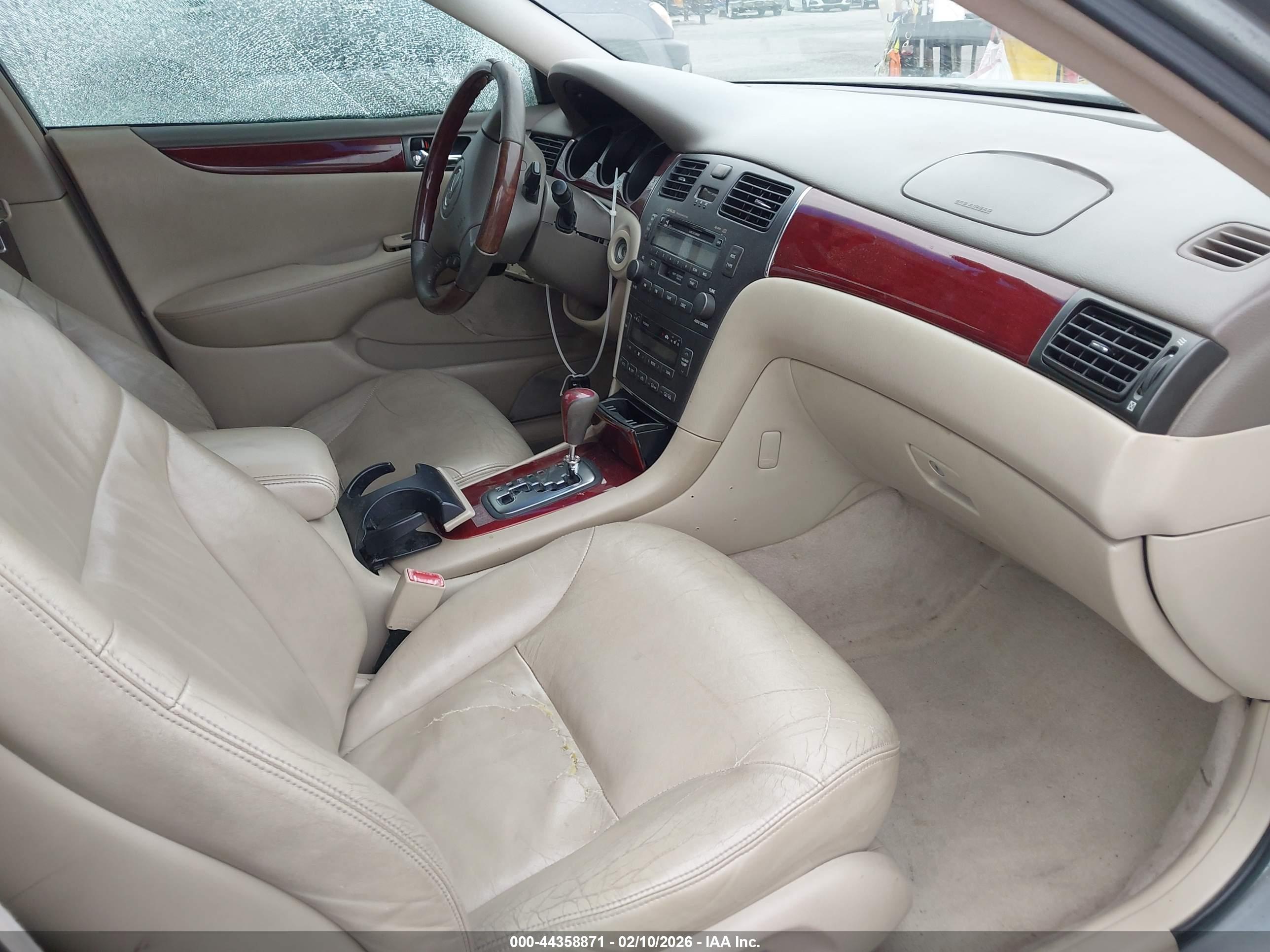 LEXUS ES image 5