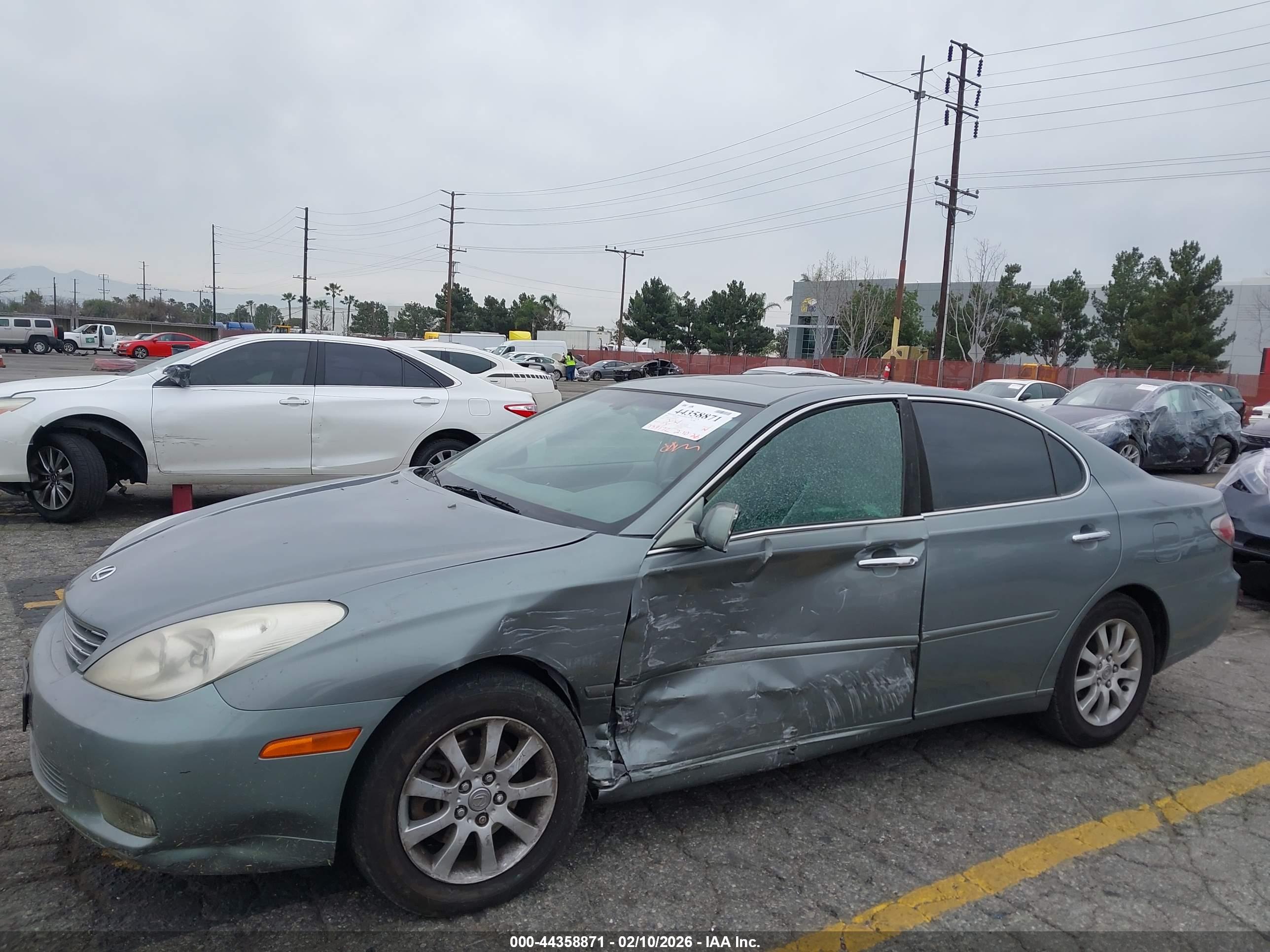 LEXUS ES image 6
