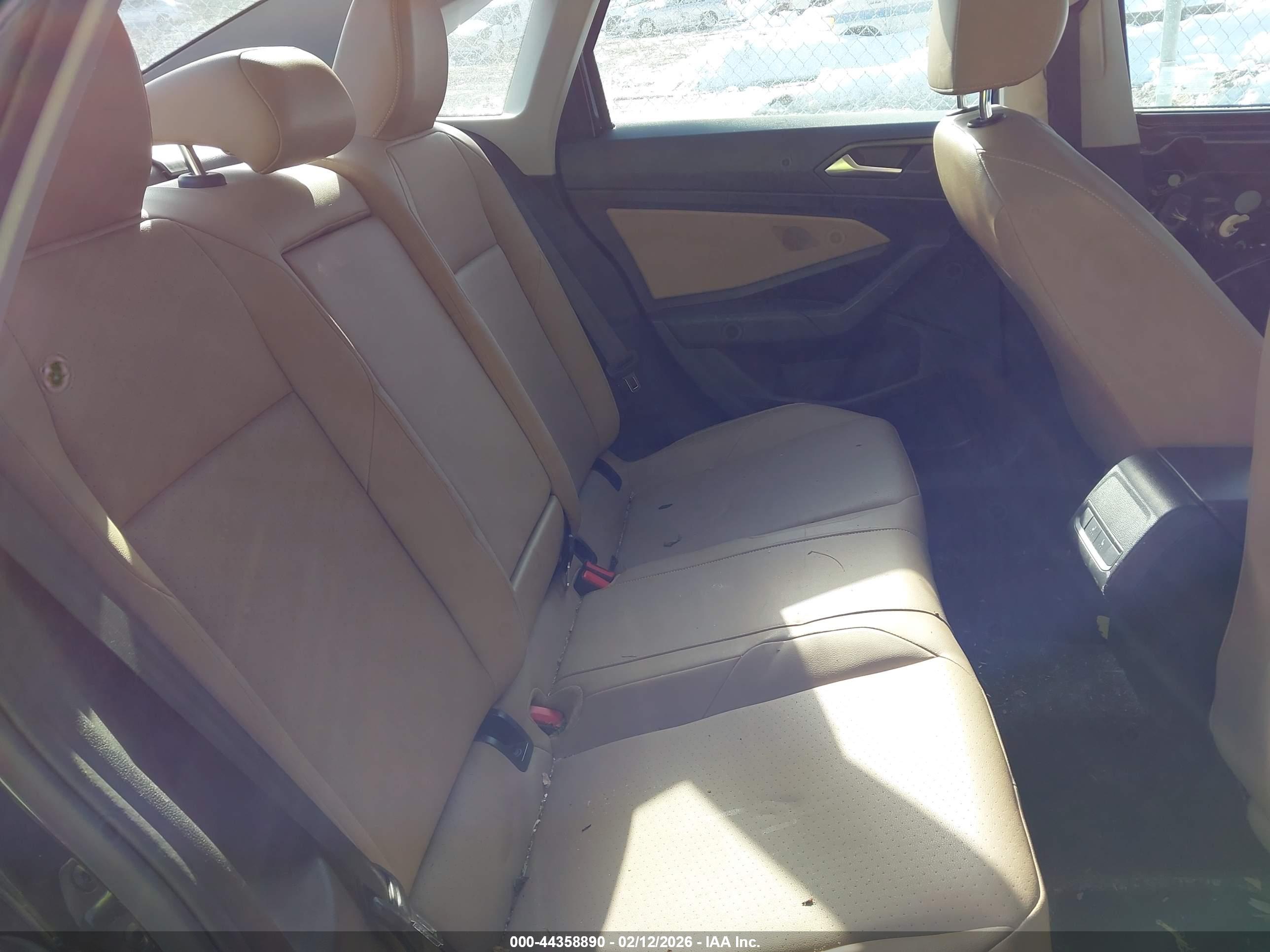 VOLKSWAGEN JETTA image 8