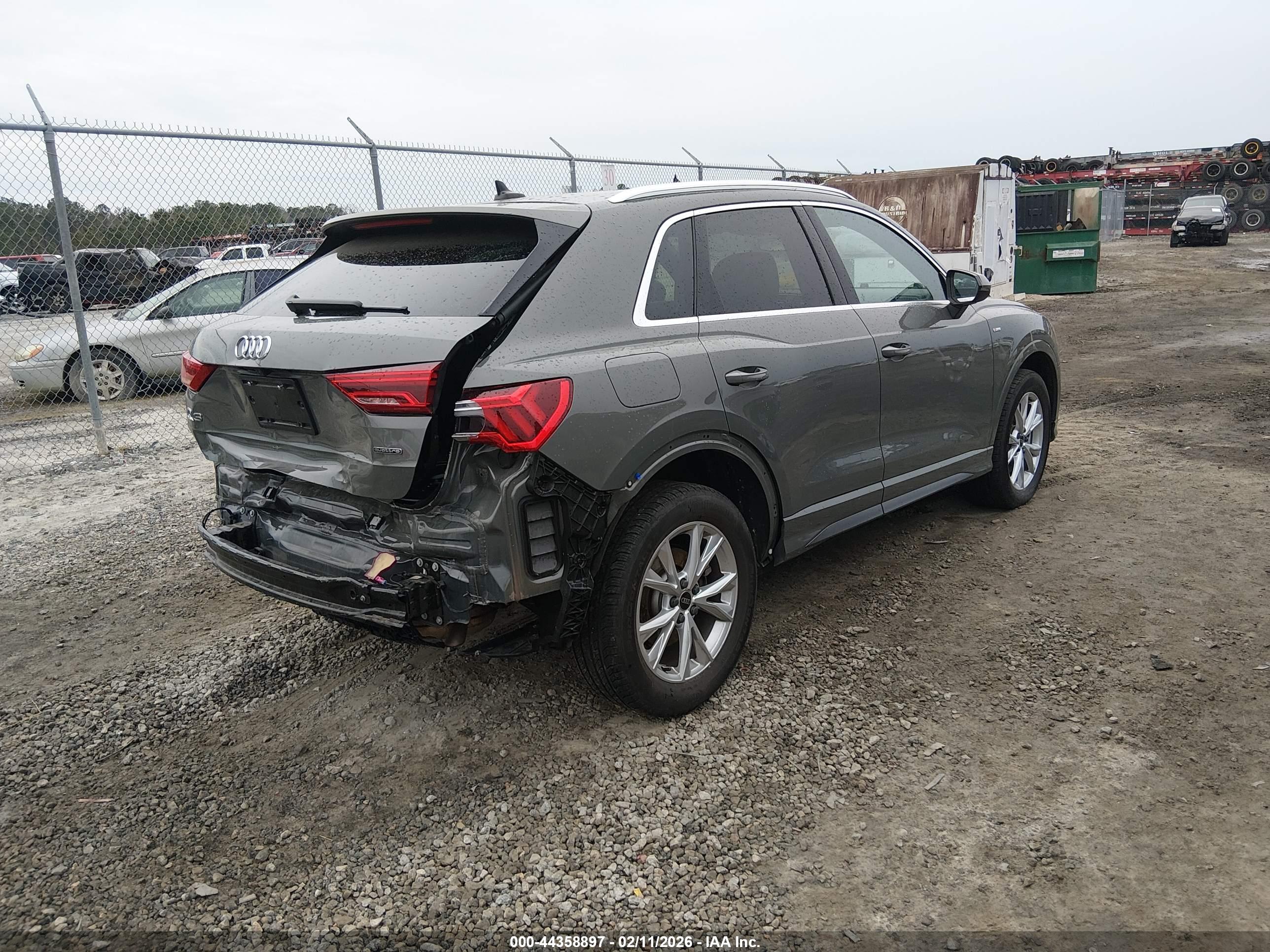 AUDI Q3 image 4