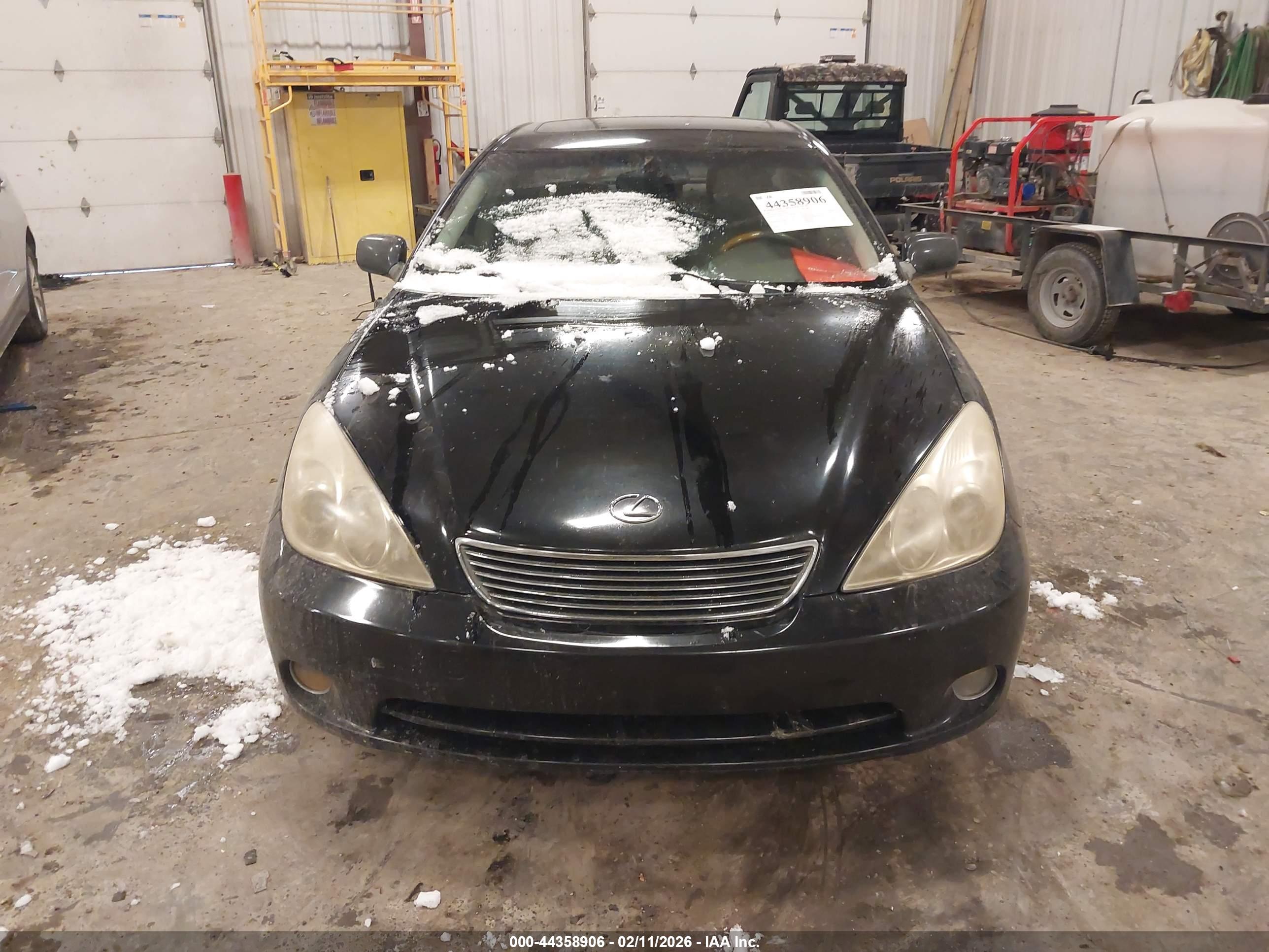 LEXUS ES image 6