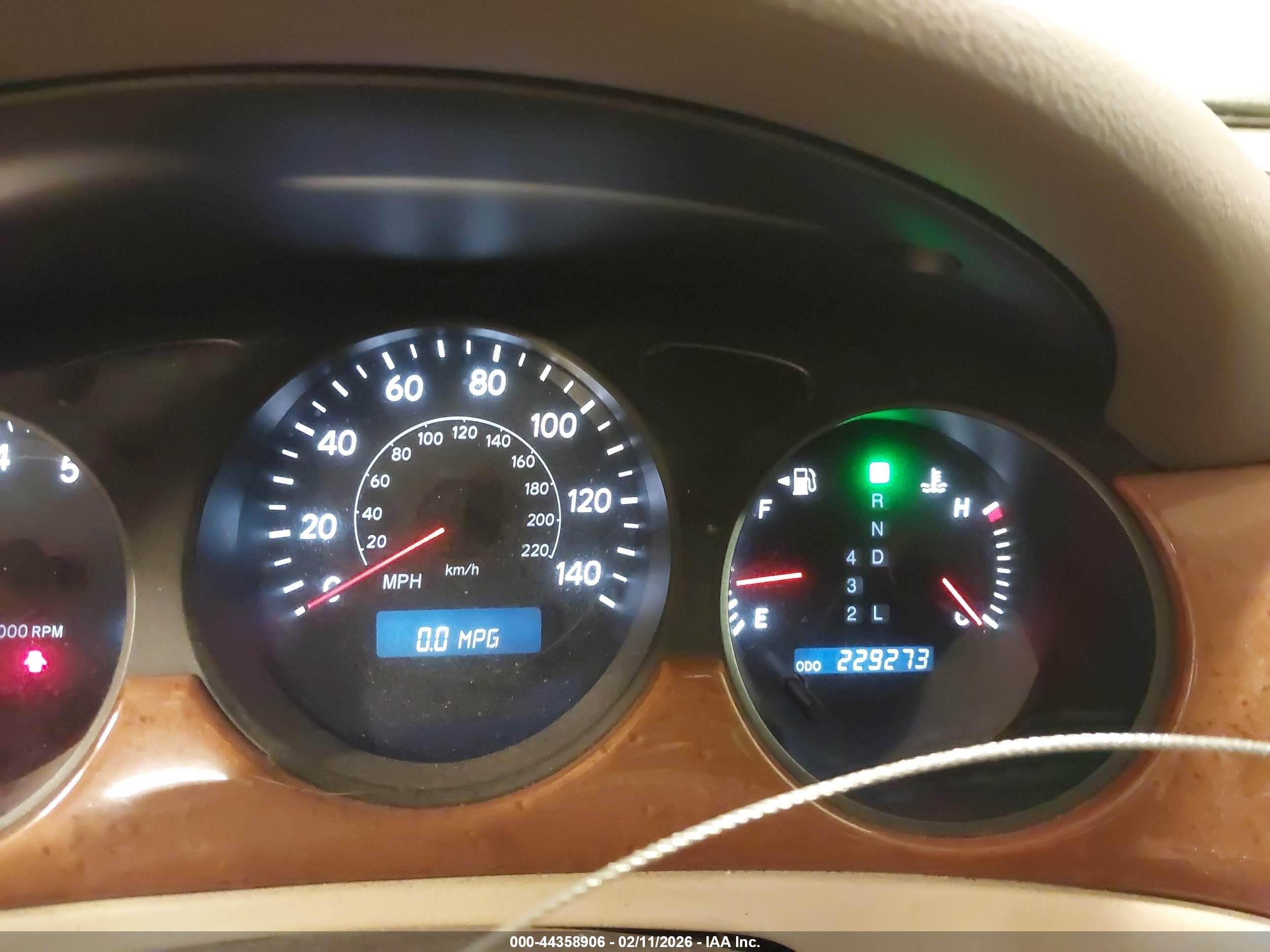 LEXUS ES image 7