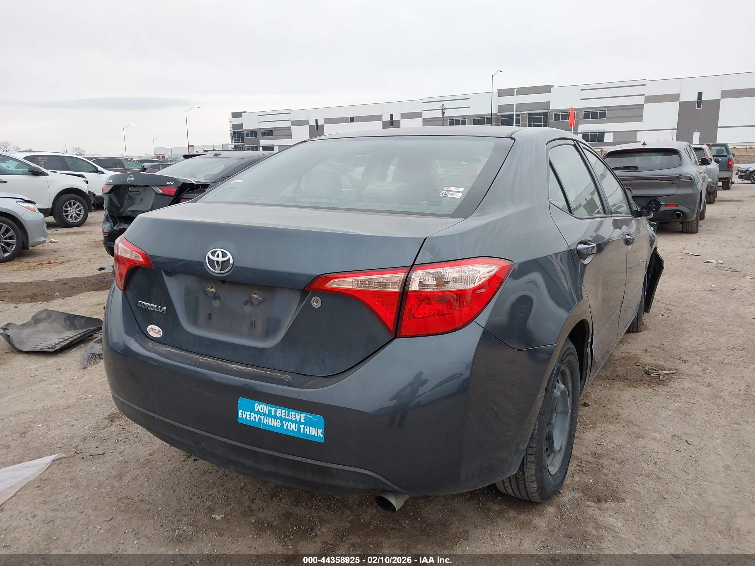 TOYOTA COROLLA image 4
