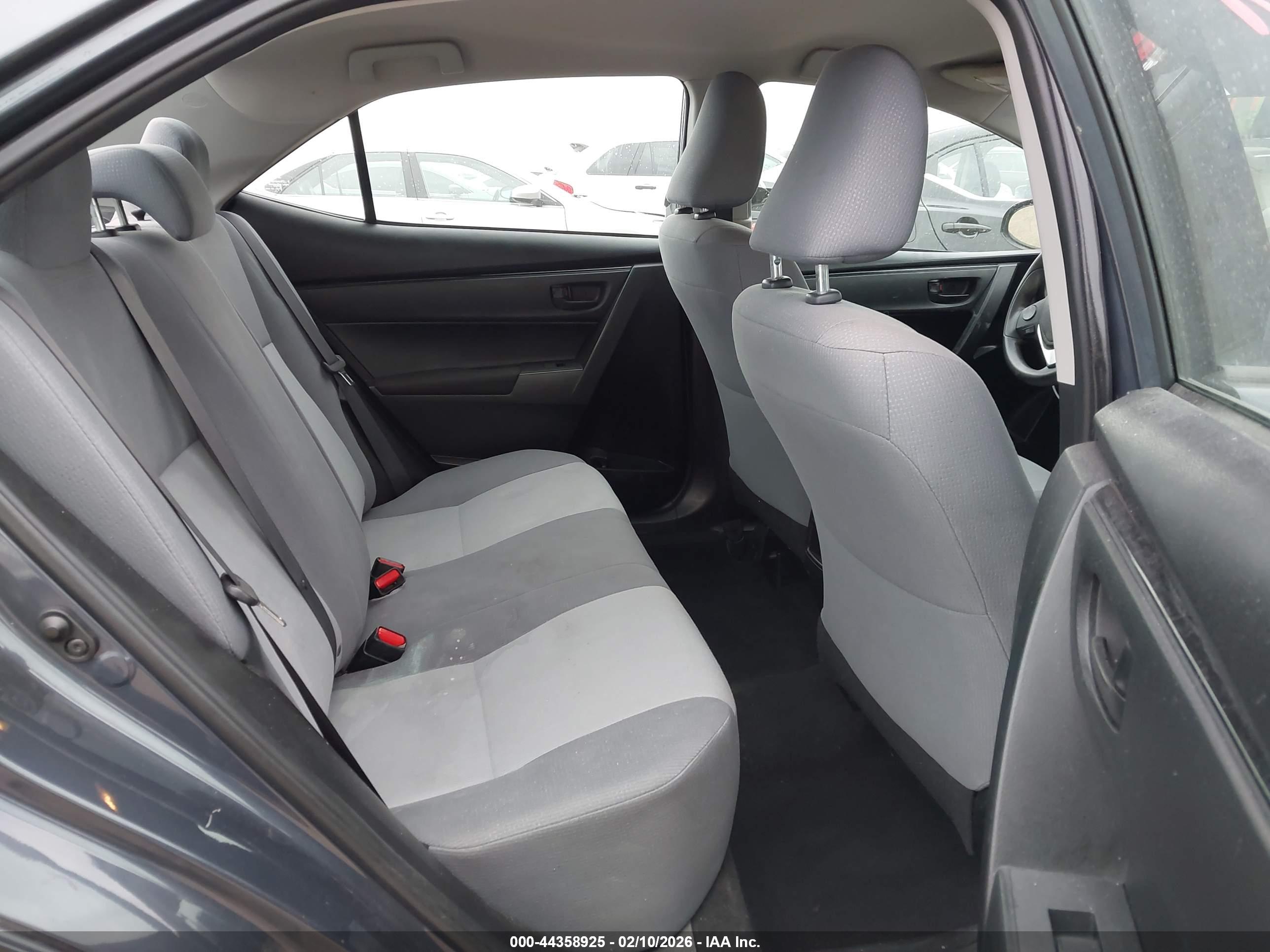 TOYOTA COROLLA image 8
