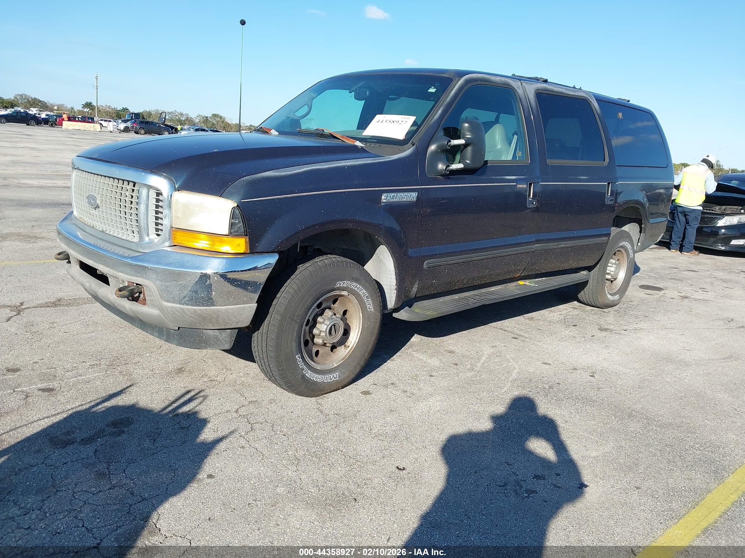 FORD EXCURSION image 2