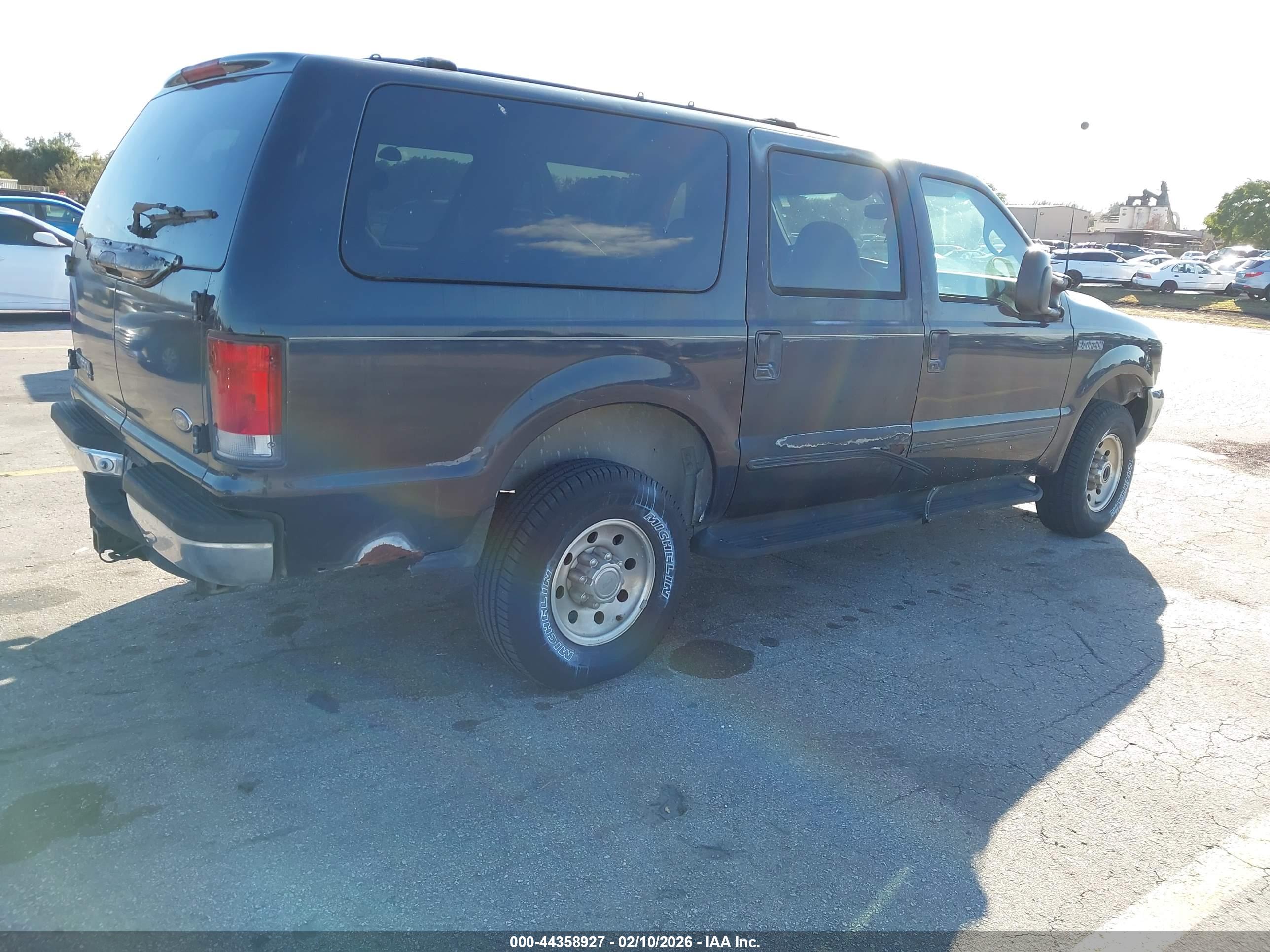 FORD EXCURSION image 4