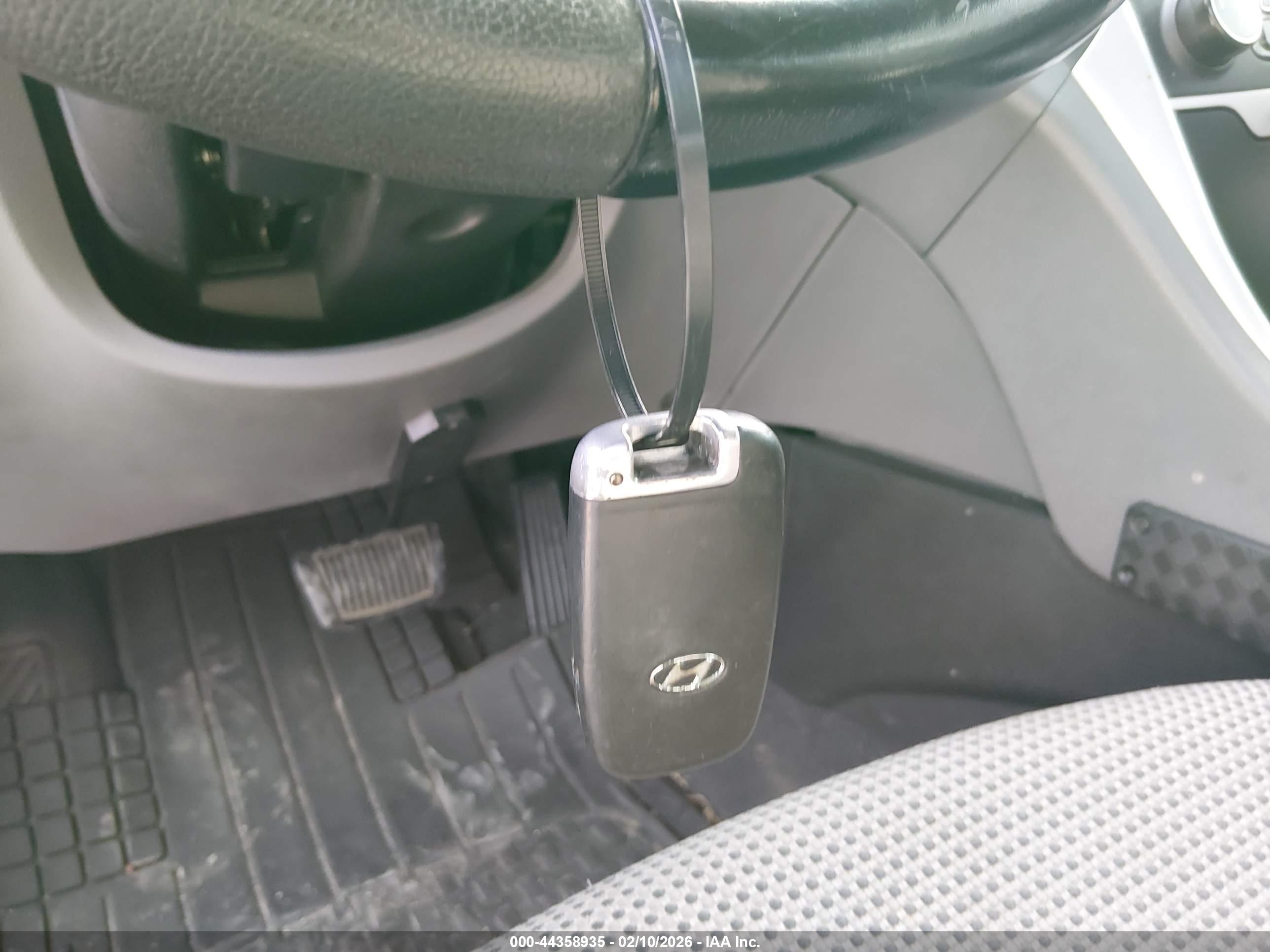 HYUNDAI SONATA image 11