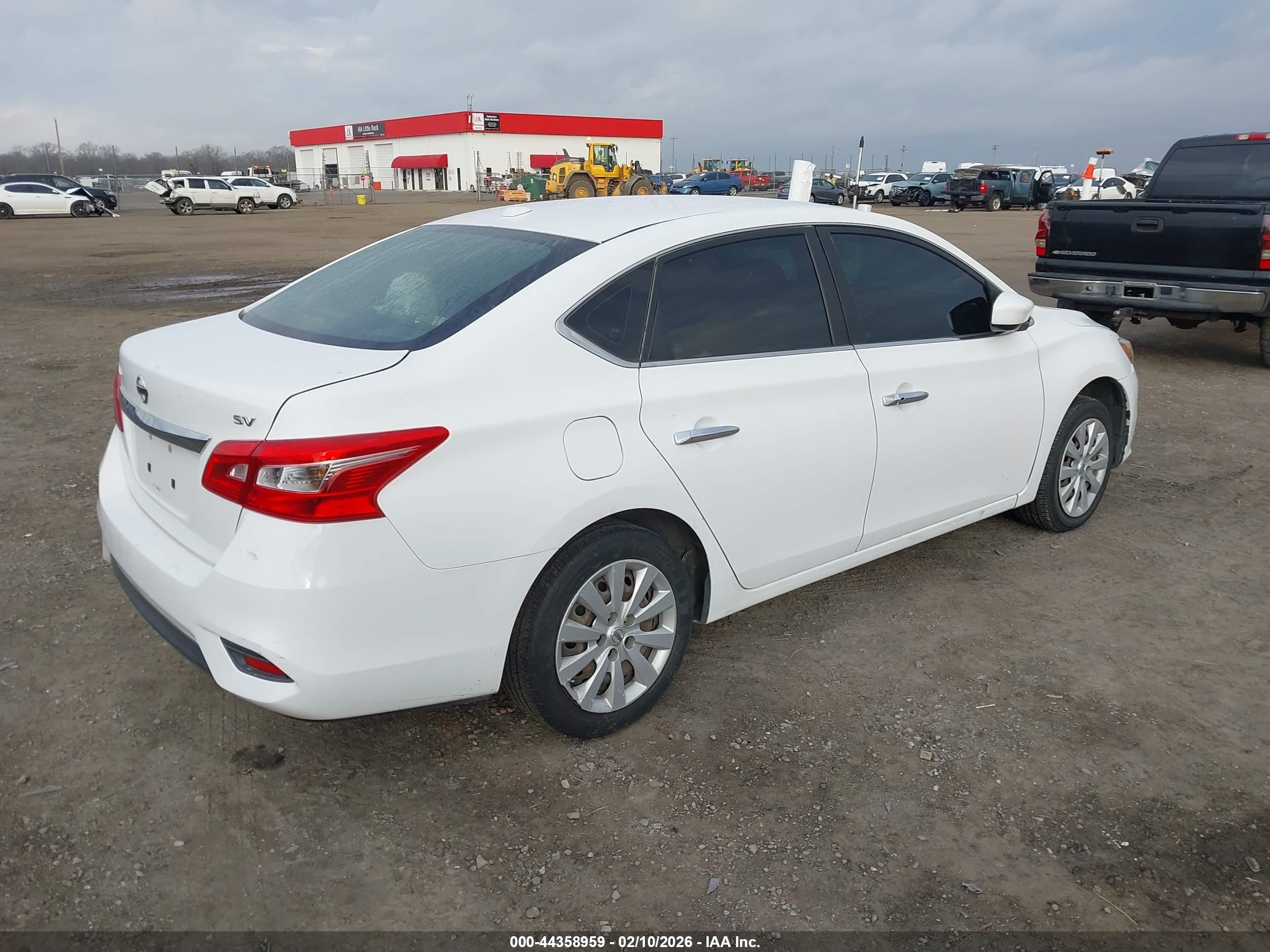 NISSAN SENTRA image 4