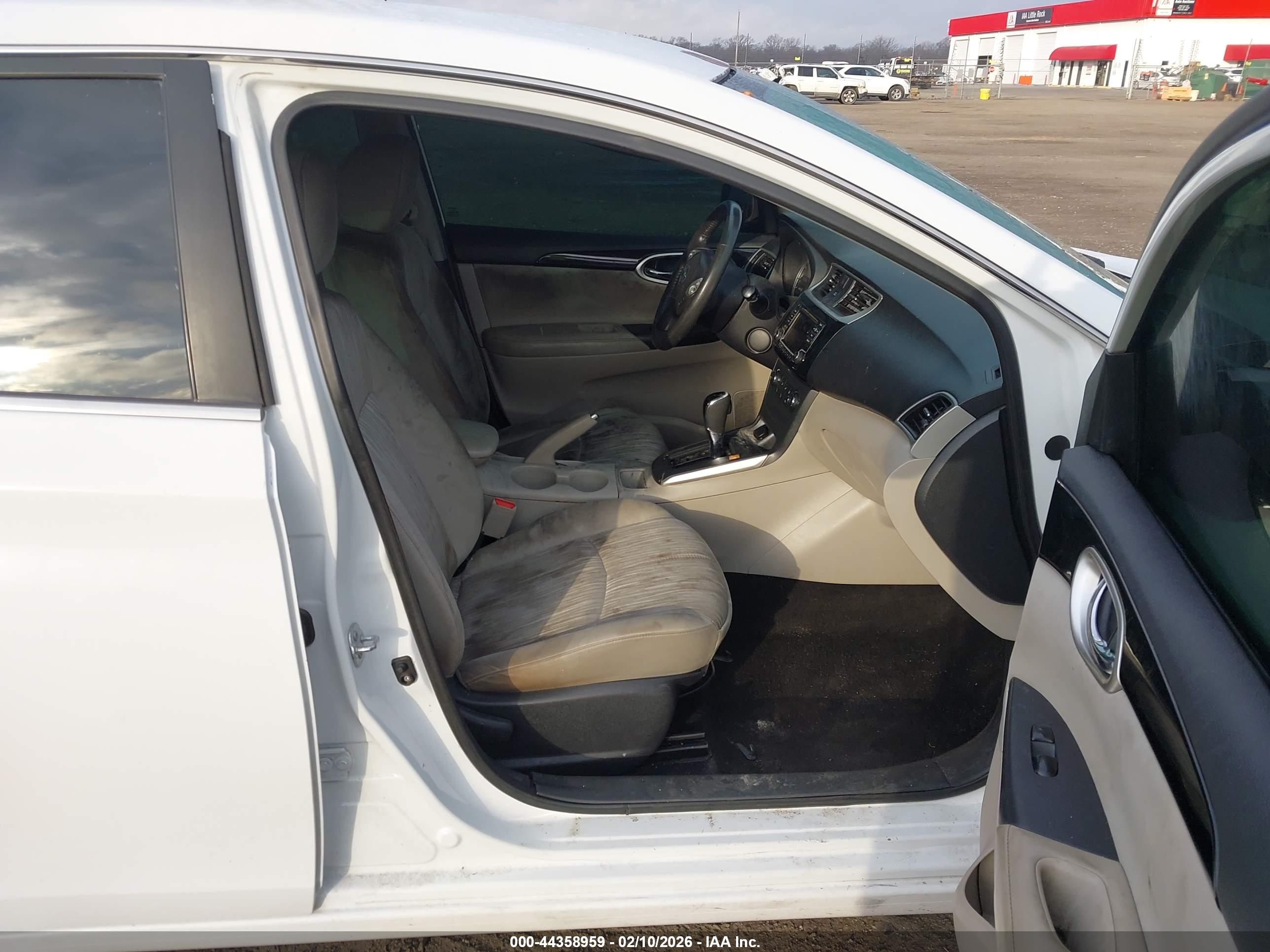 NISSAN SENTRA image 5
