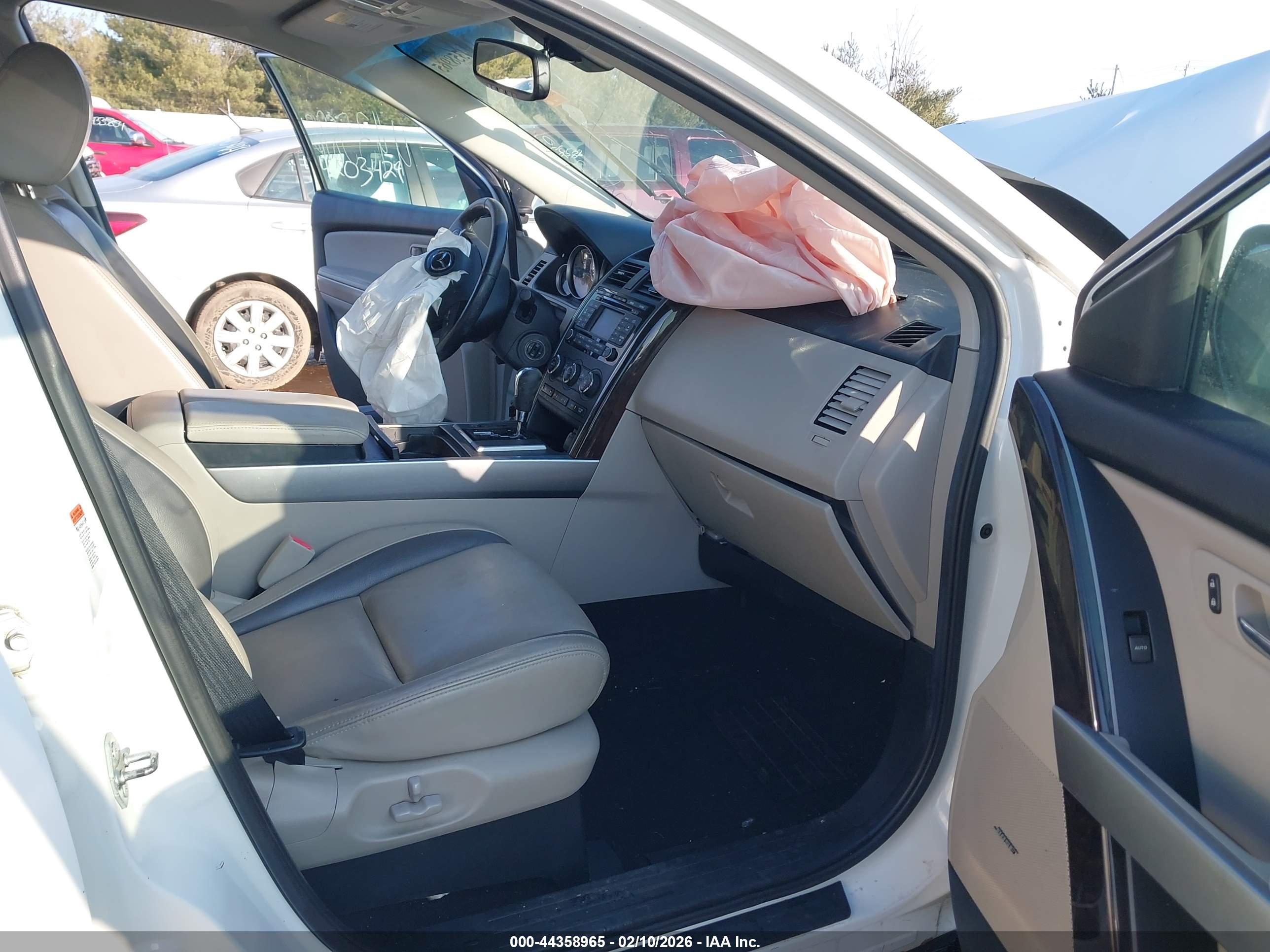 MAZDA CX-9 image 5