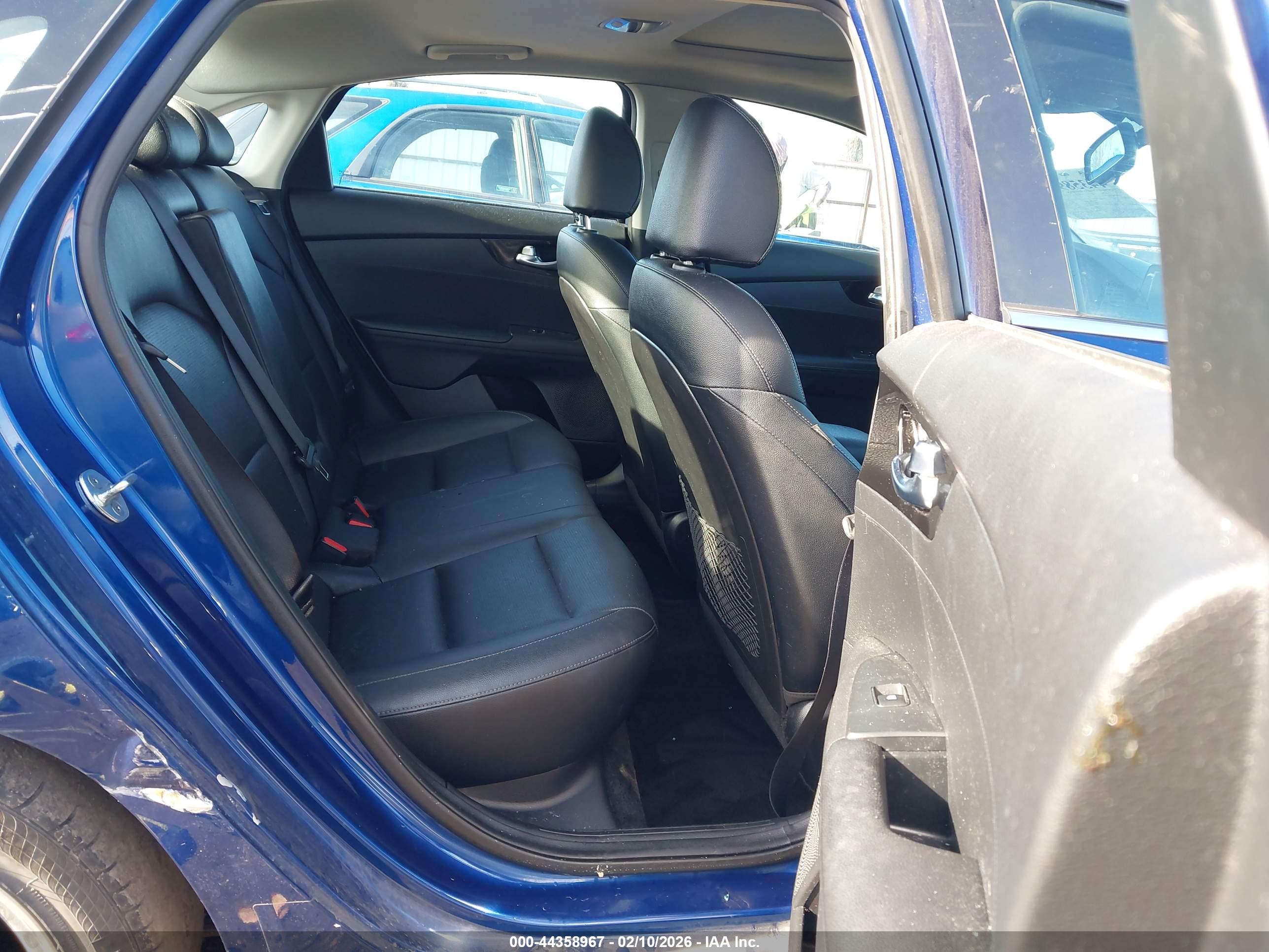 KIA FORTE image 8
