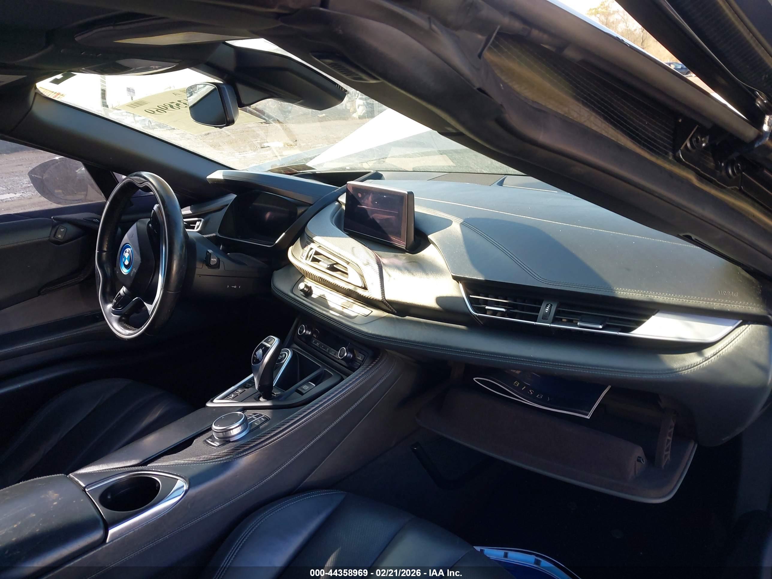 BMW I8 image 5