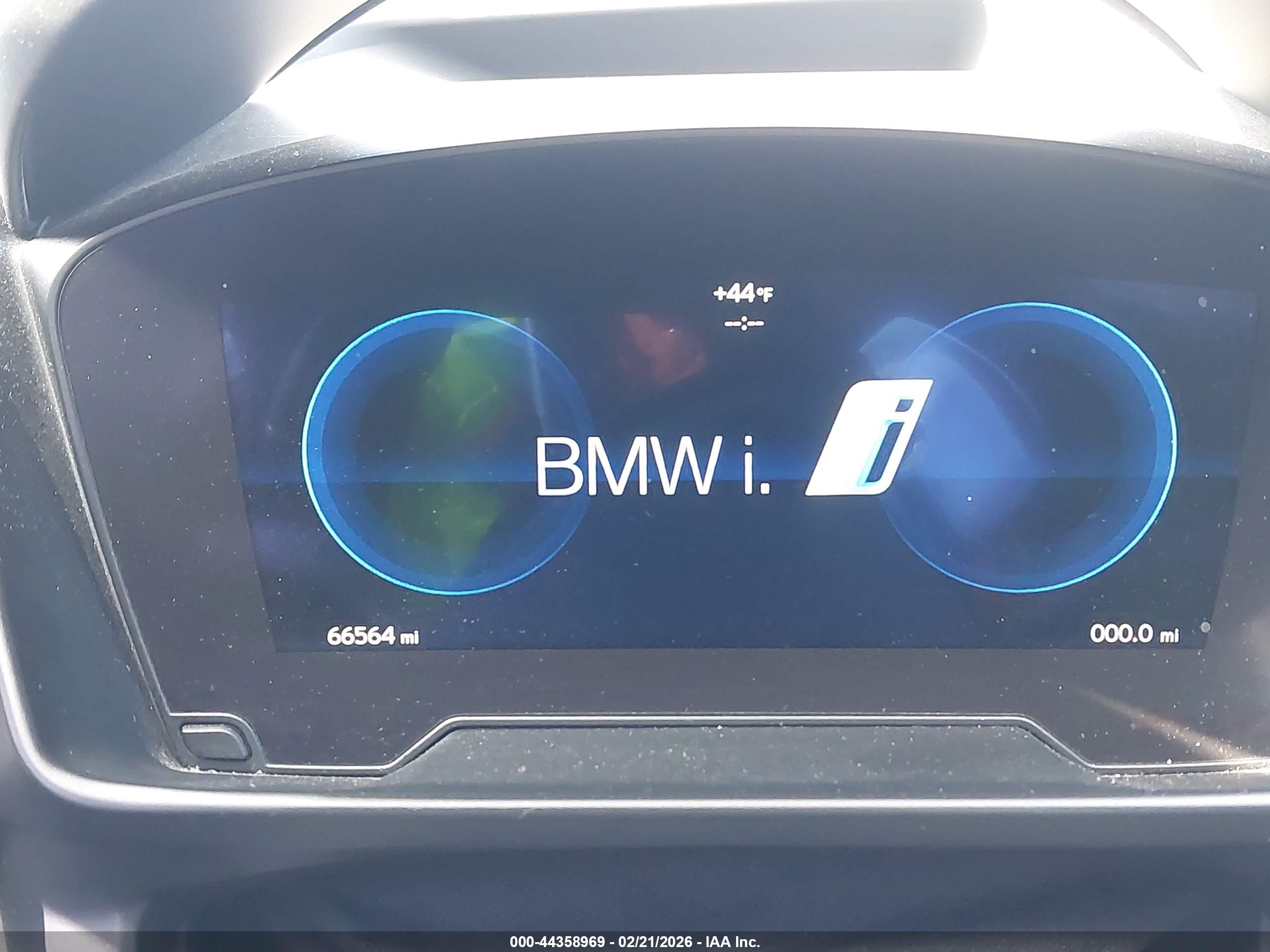 BMW I8 image 7