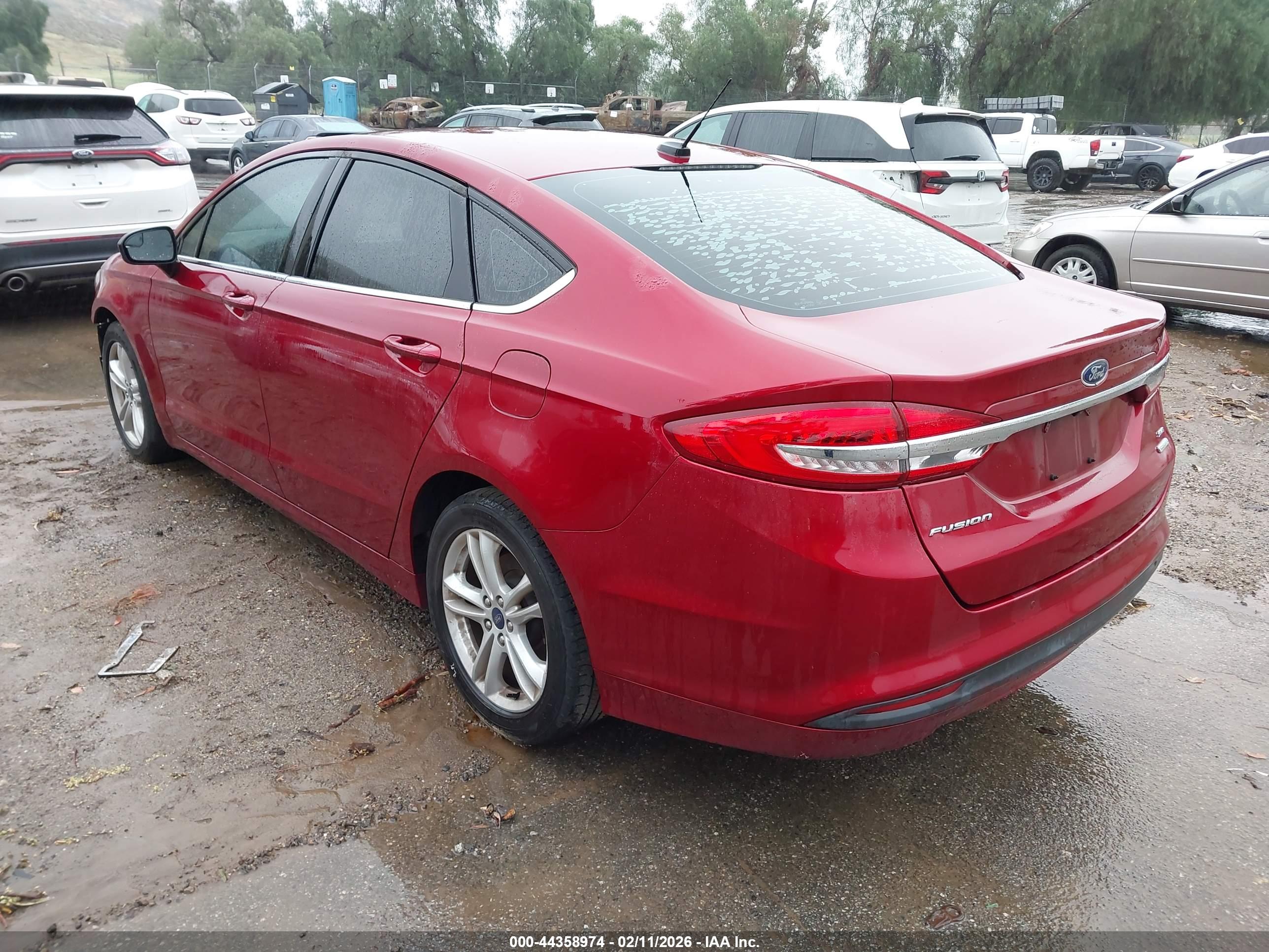 FORD FUSION image 3