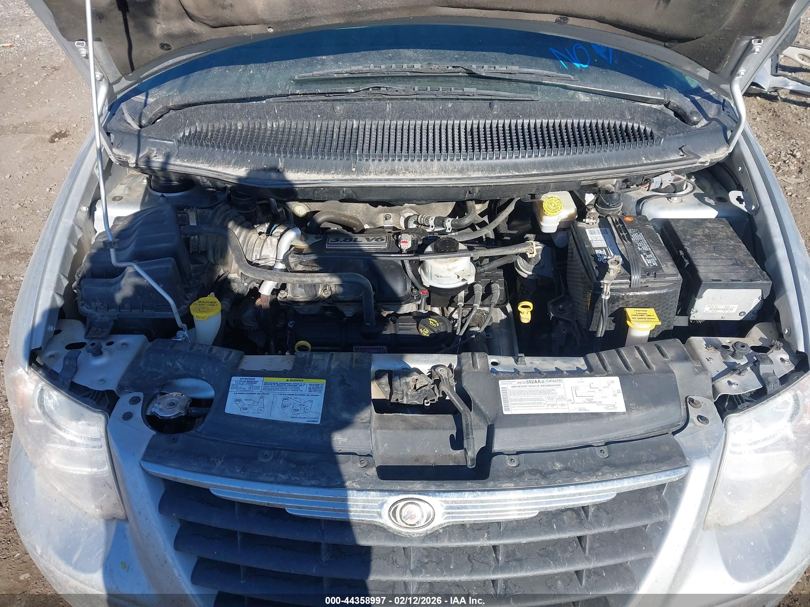 CHRYSLER TOWN image 10