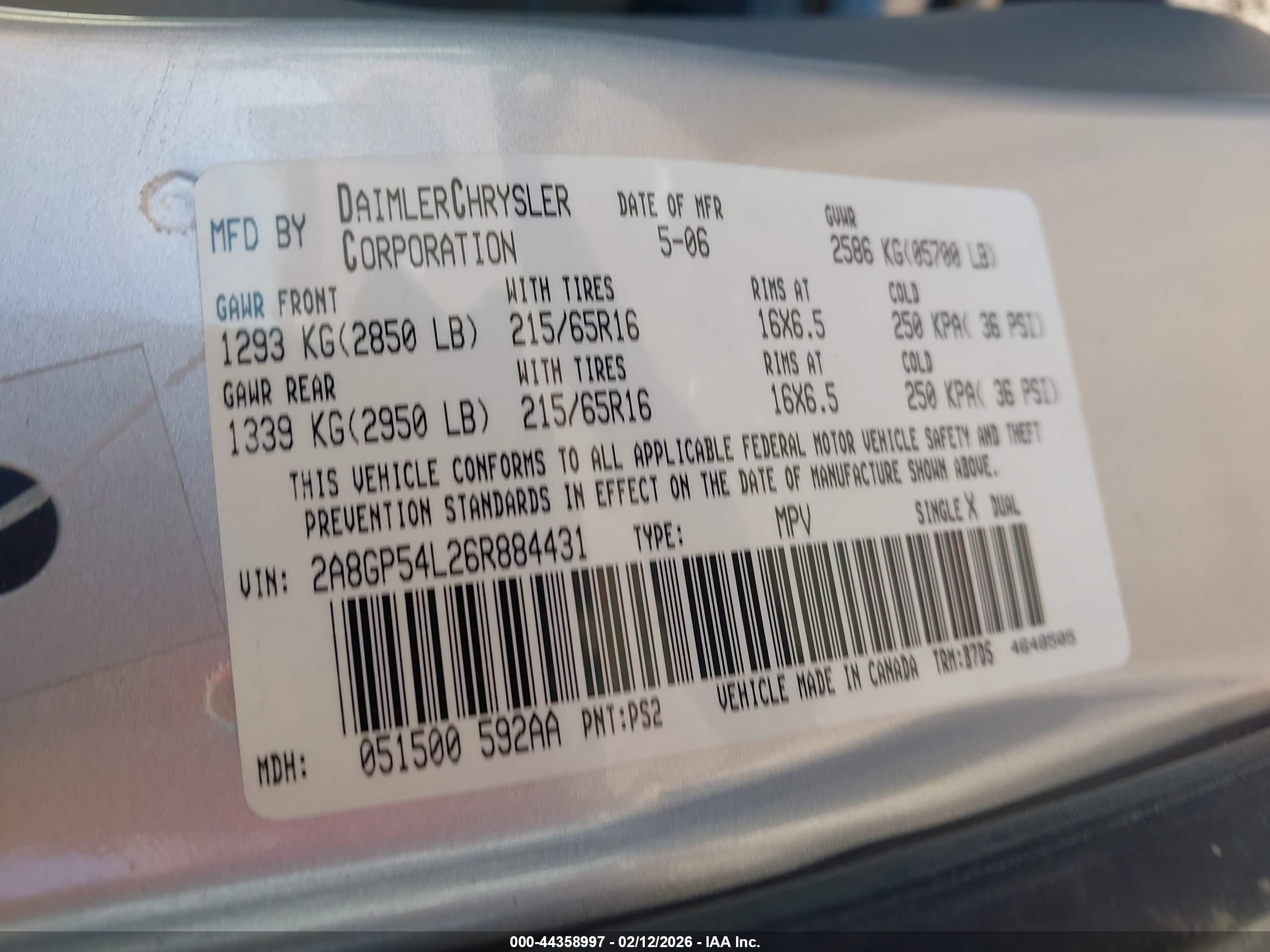 CHRYSLER TOWN image 9