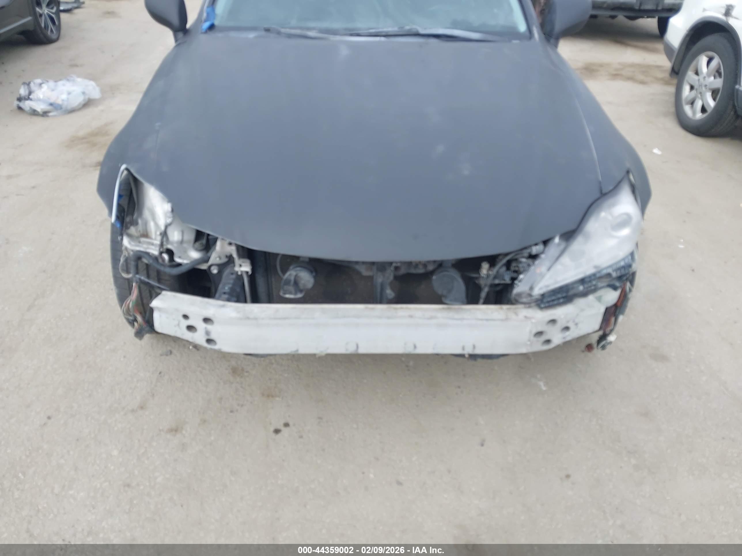 LEXUS IS image 6