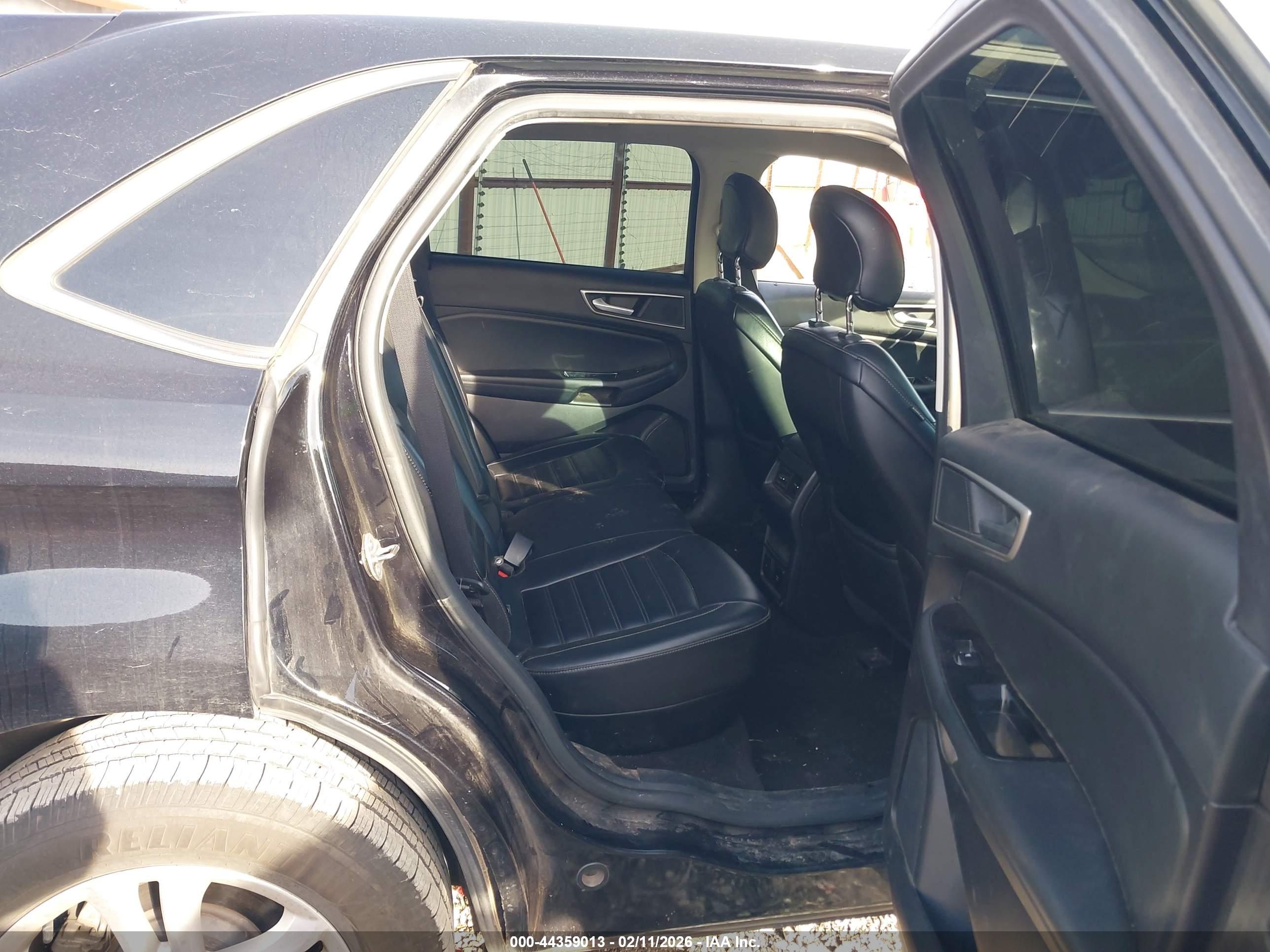 FORD EDGE image 8