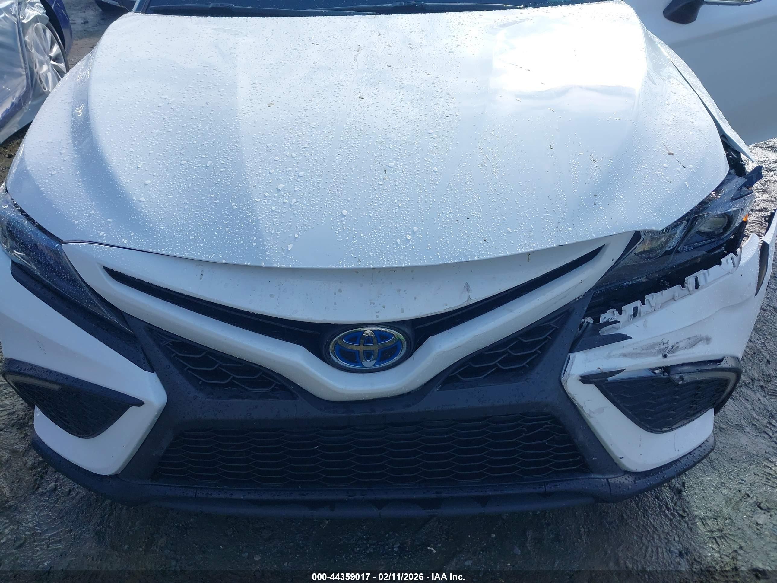 TOYOTA CAMRY image 6