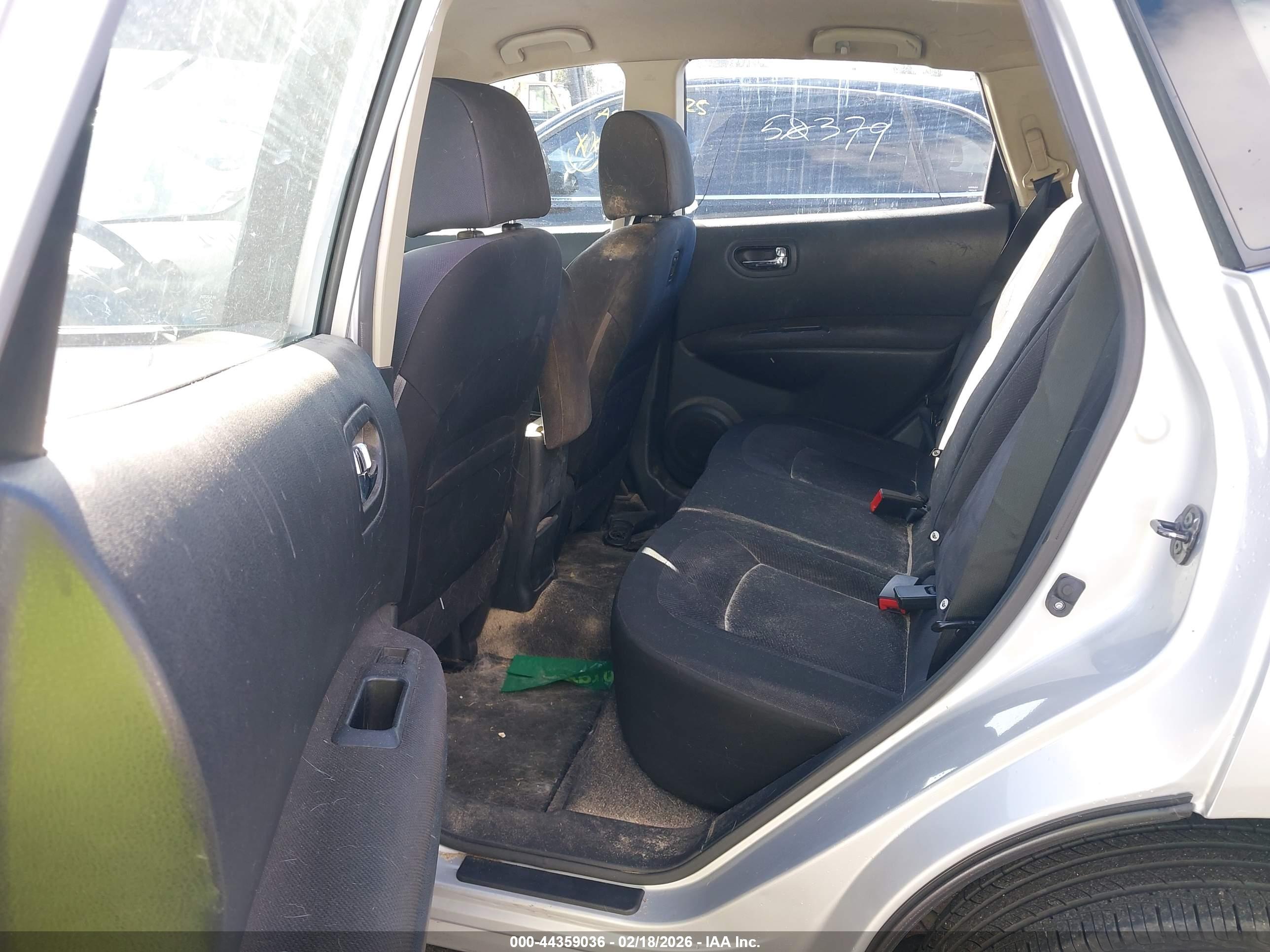 NISSAN ROGUE image 8
