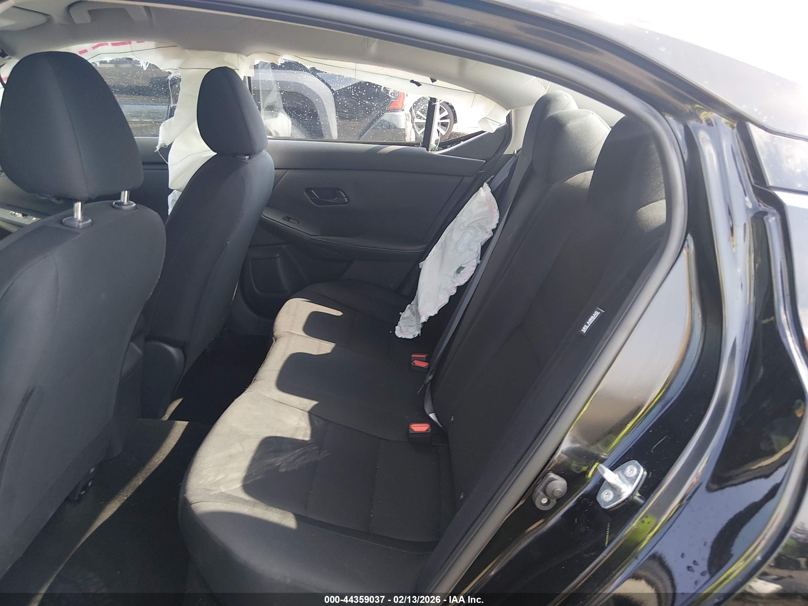 NISSAN SENTRA image 8