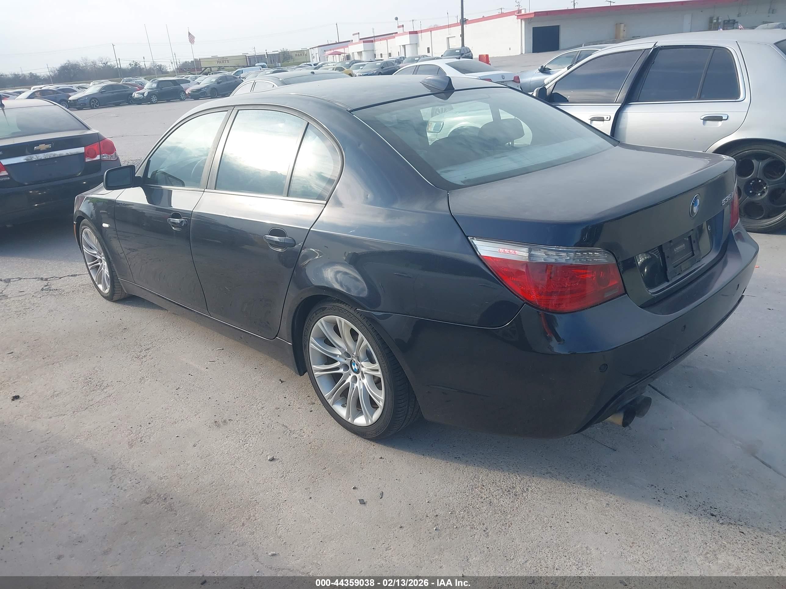 BMW 535I image 3