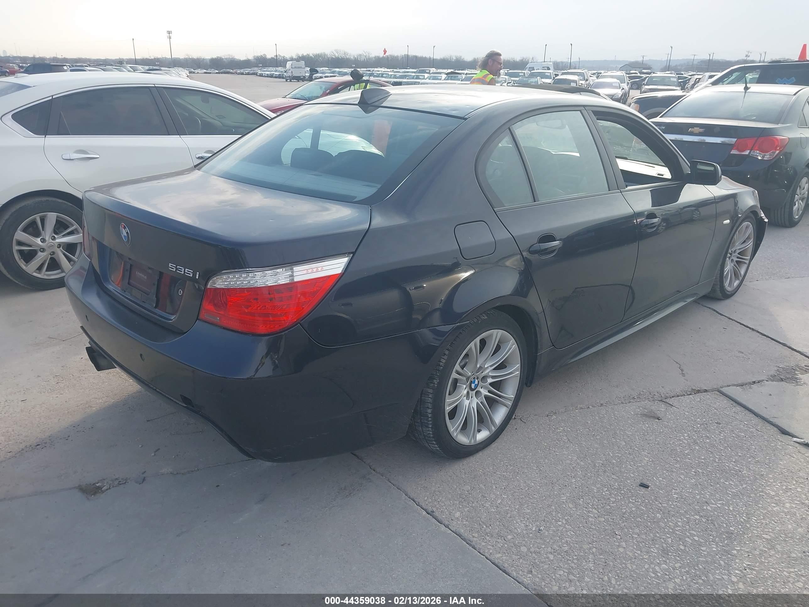 BMW 535I image 4