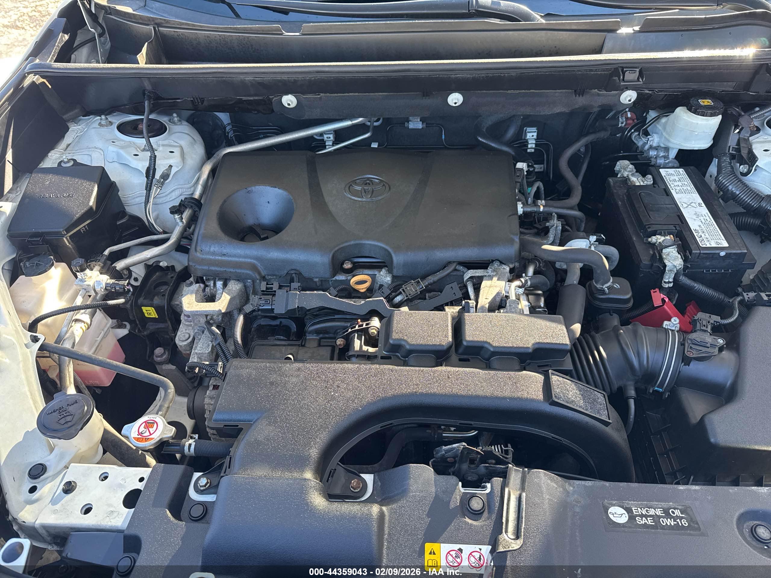 TOYOTA RAV4 image 10