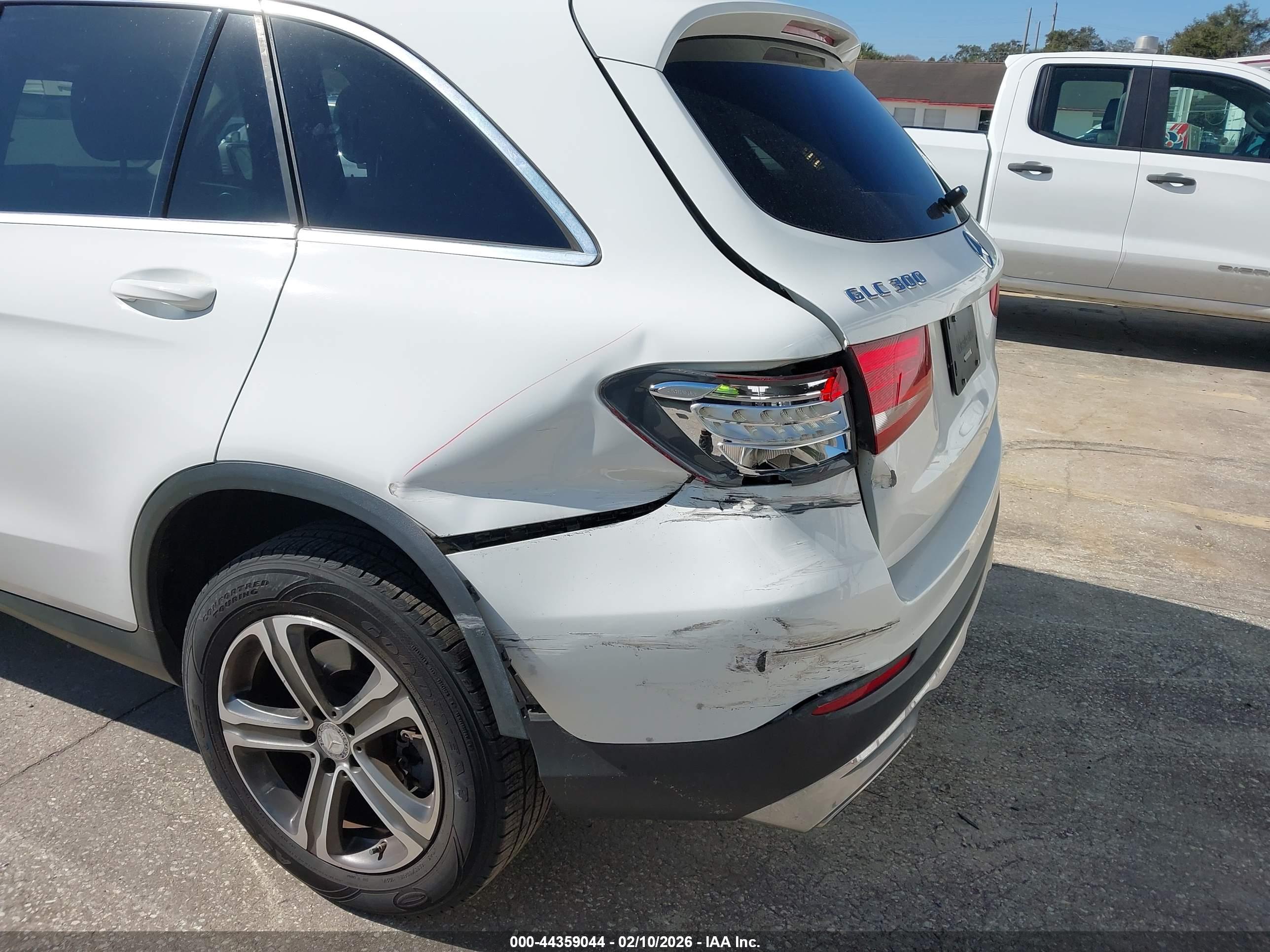 MERCEDES-BENZ GLC image 6