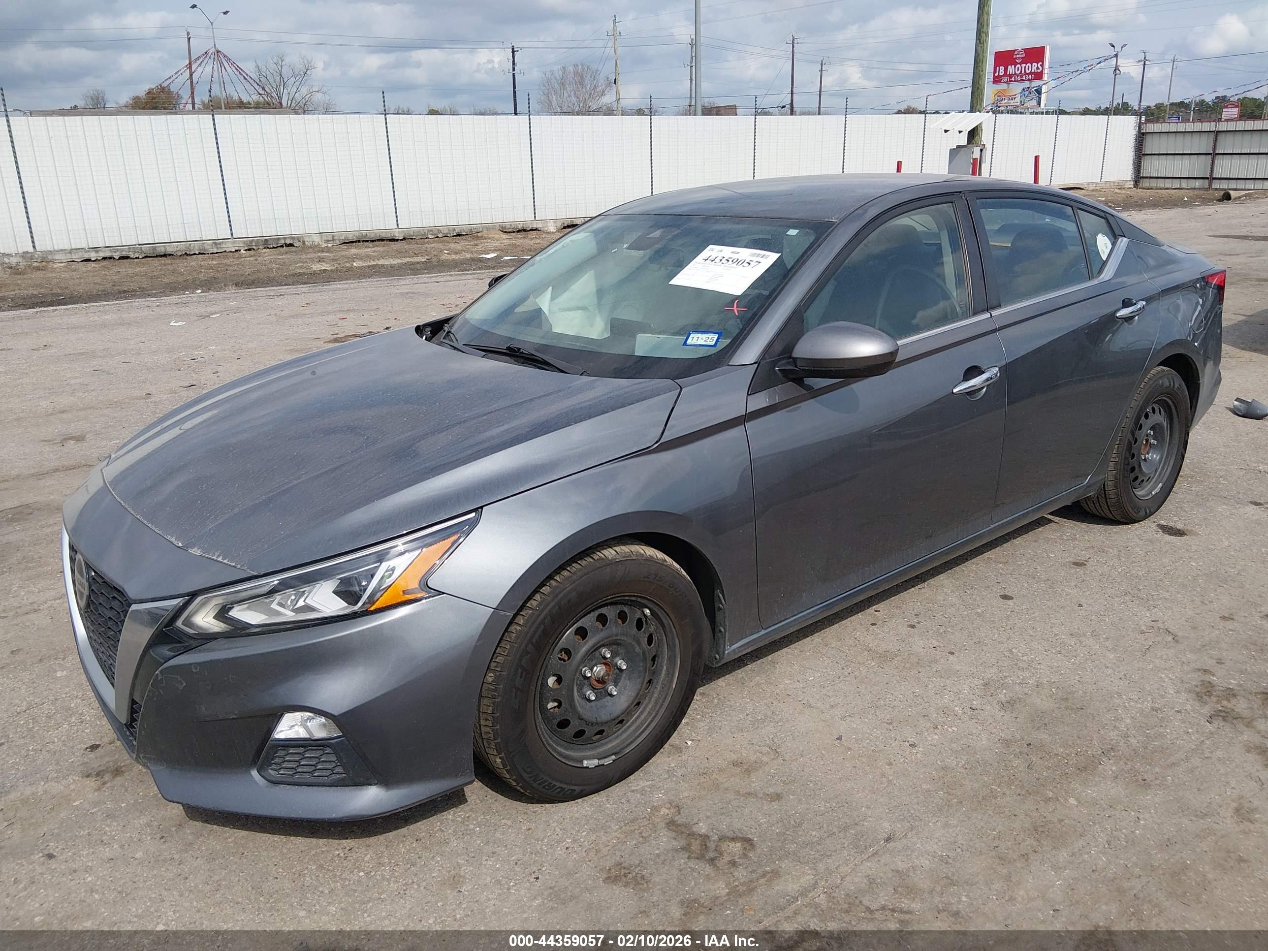 NISSAN ALTIMA image 2
