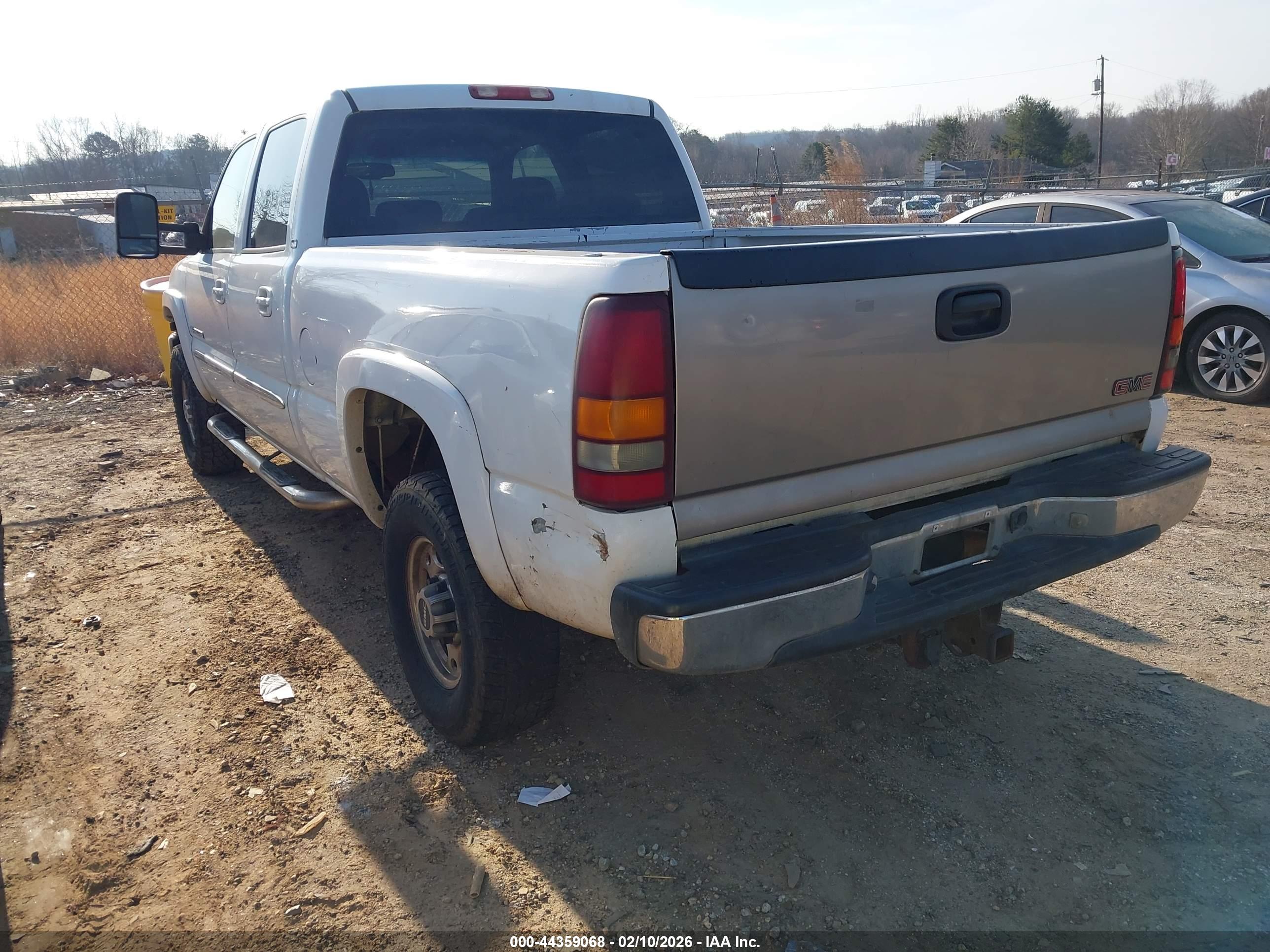 GMC SIERRA image 3