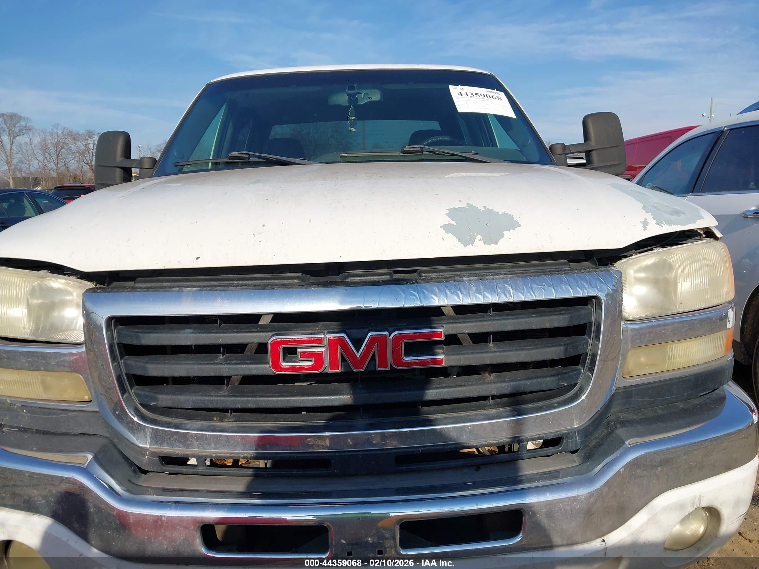GMC SIERRA image 6