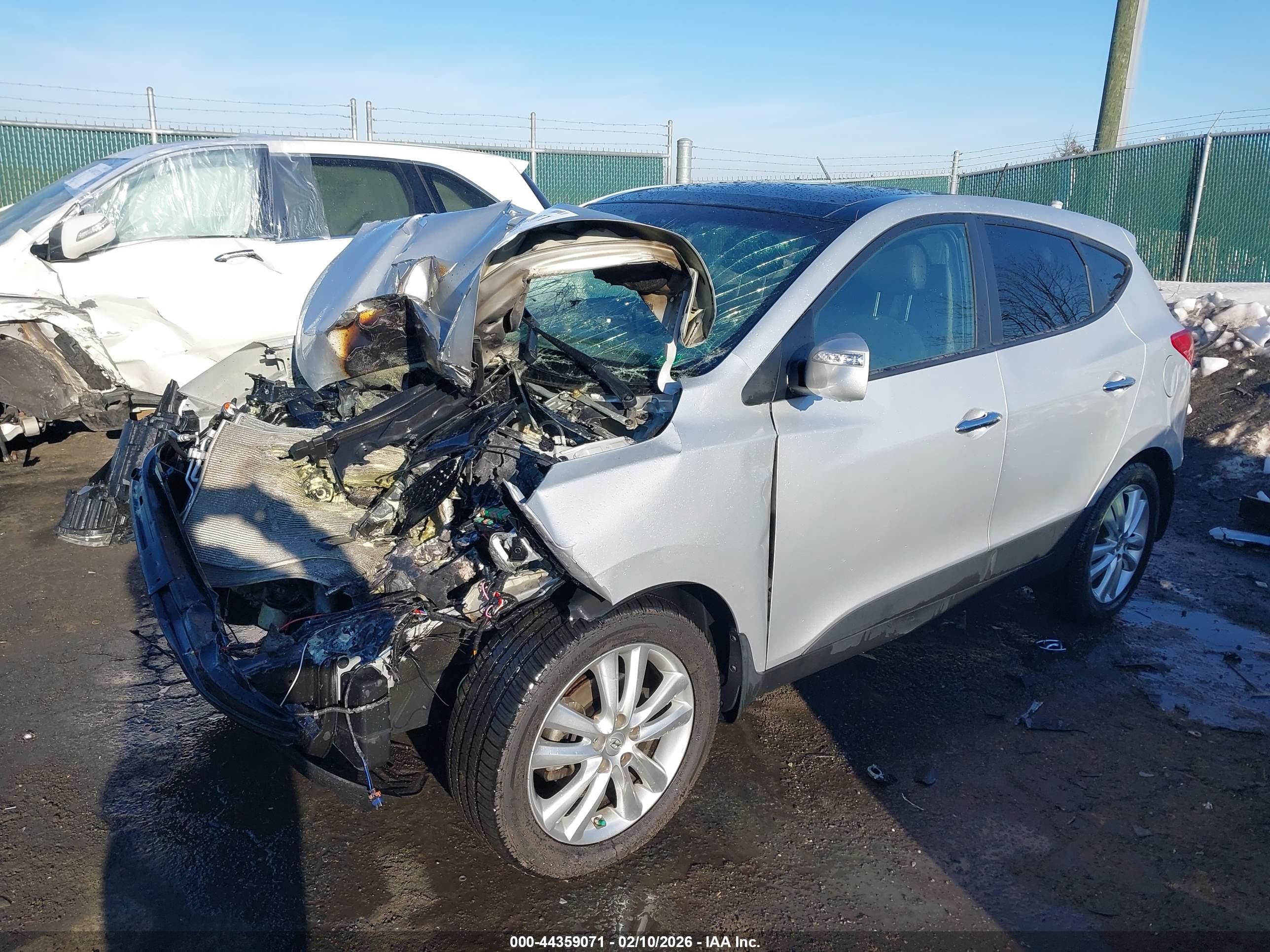 HYUNDAI TUCSON image 2