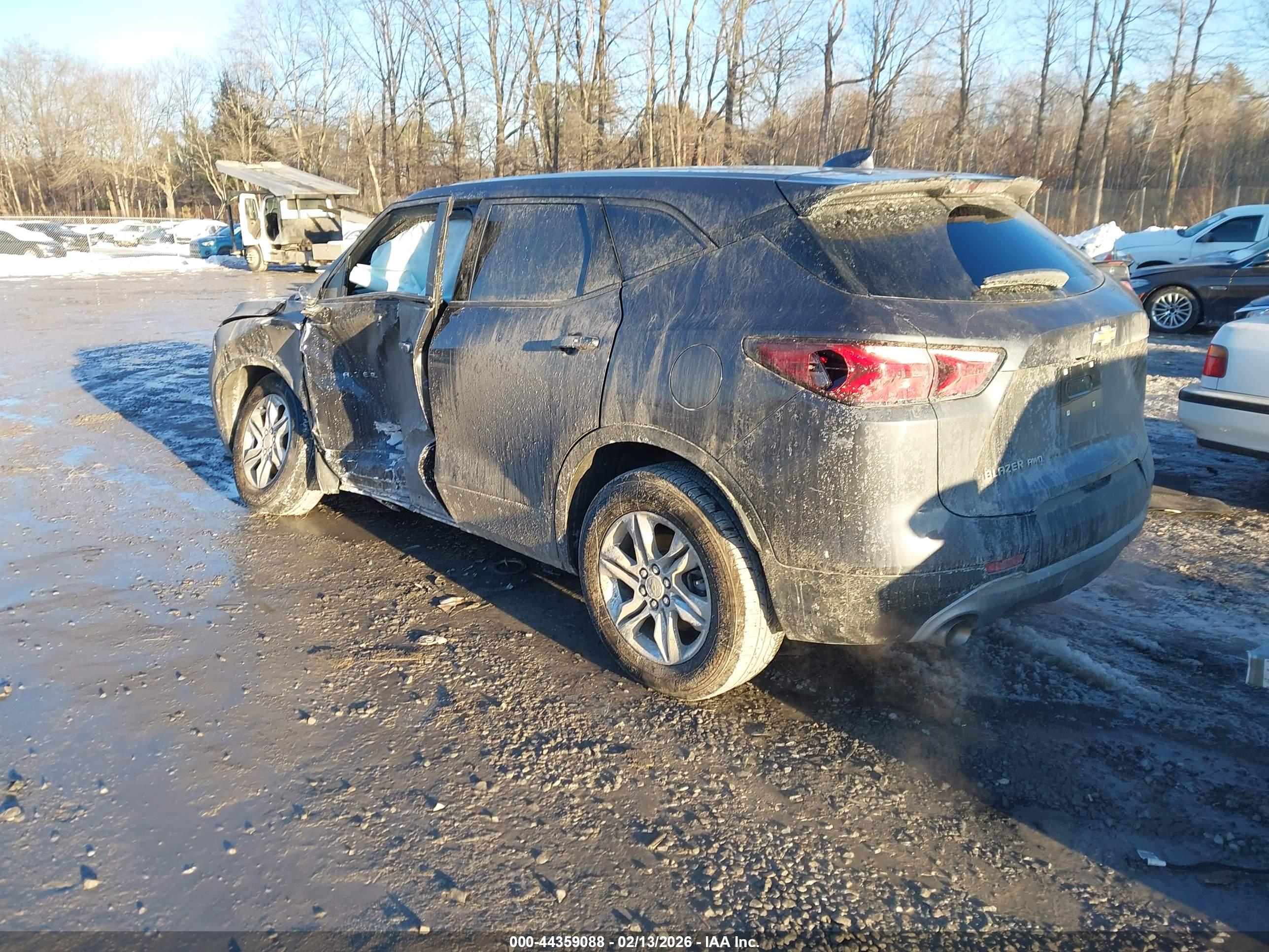 CHEVROLET BLAZER image 3