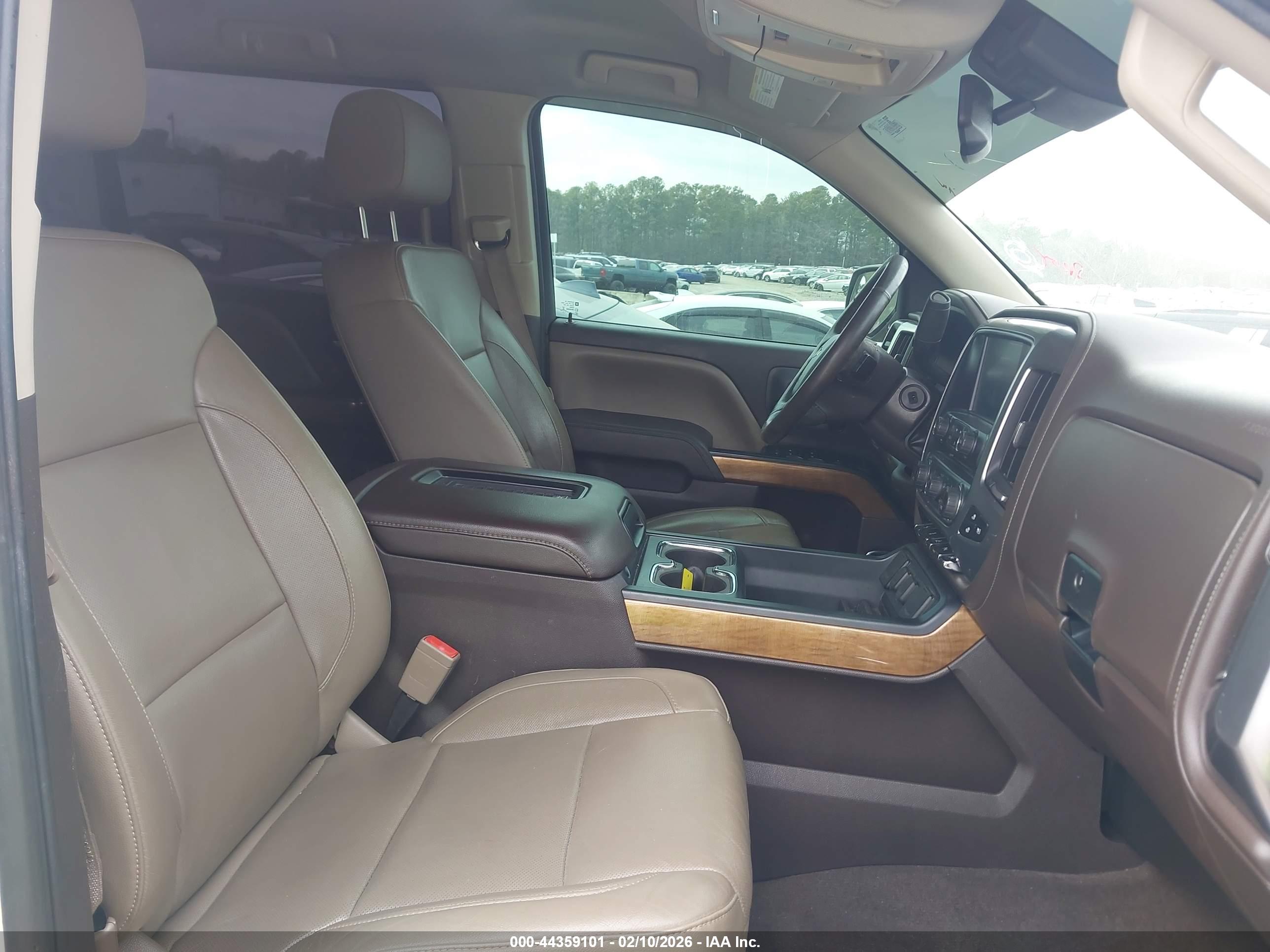 CHEVROLET SILVERADO image 5