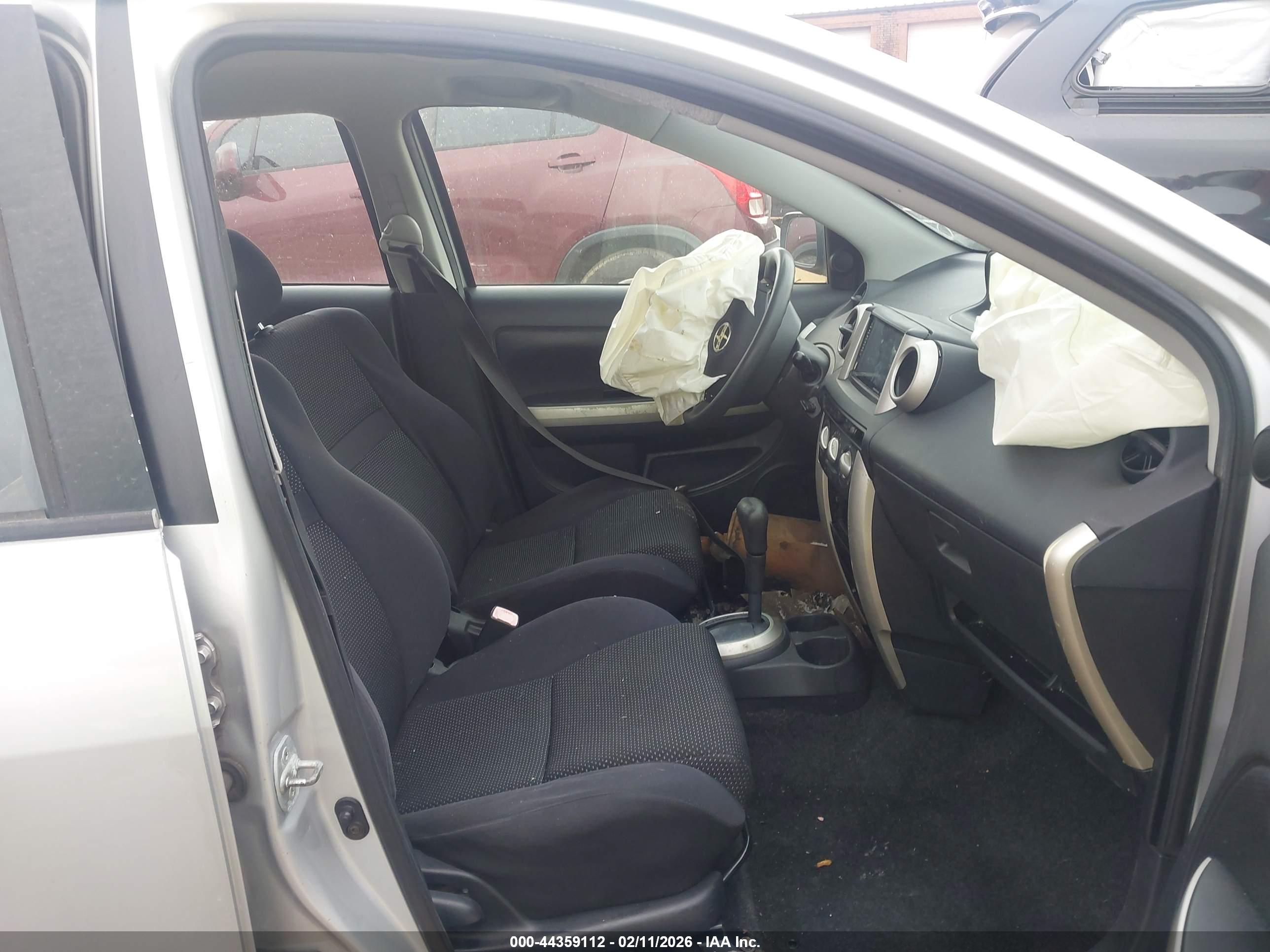 SCION XA image 5