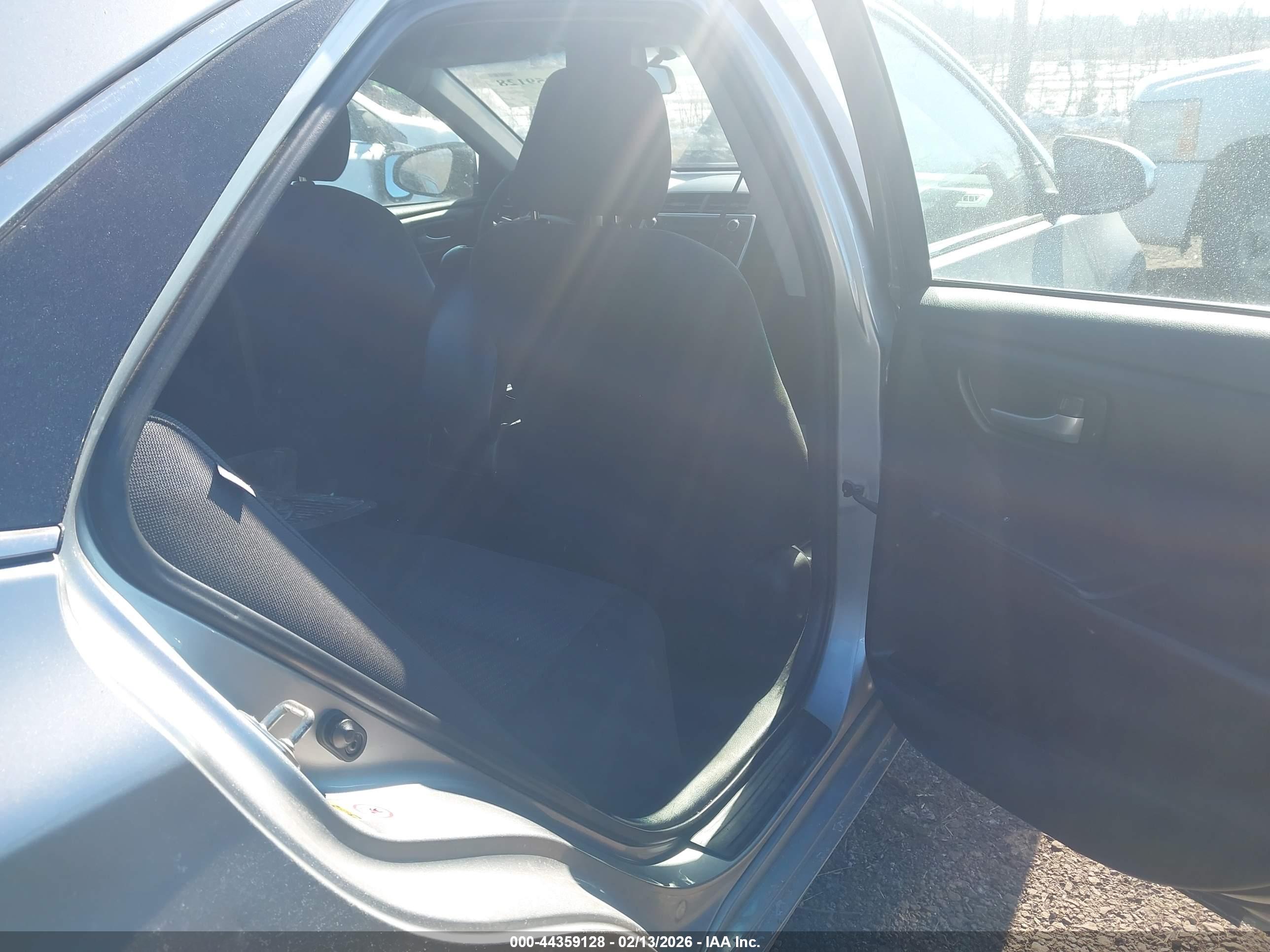 TOYOTA CAMRY image 8