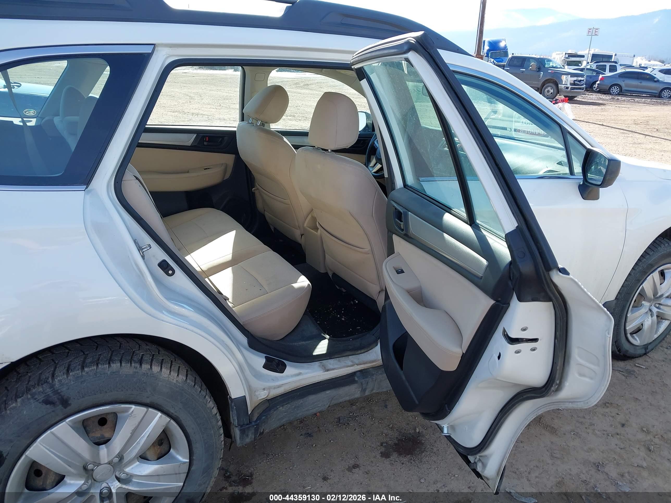 SUBARU OUTBACK image 8