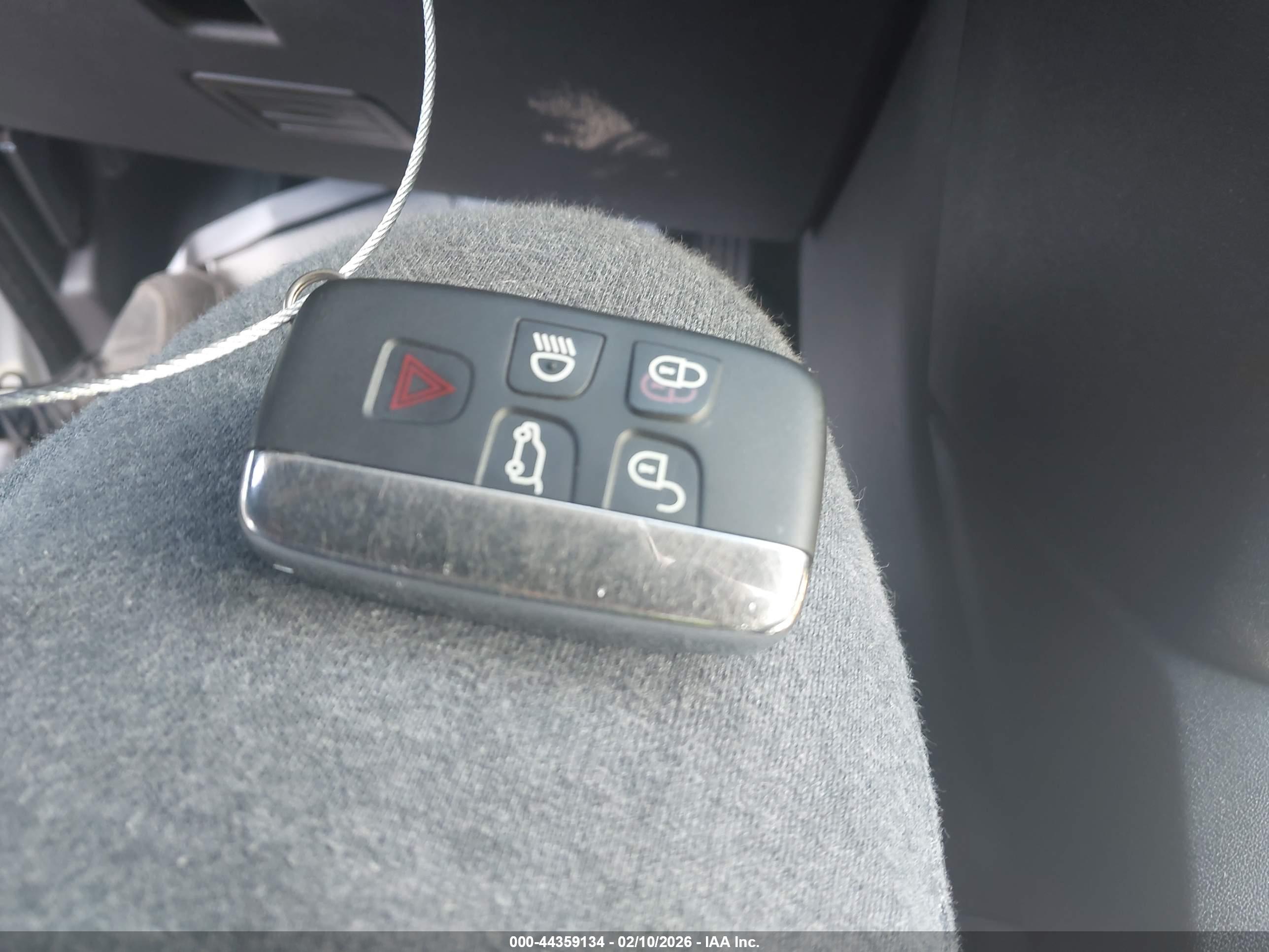 LAND ROVER image 11