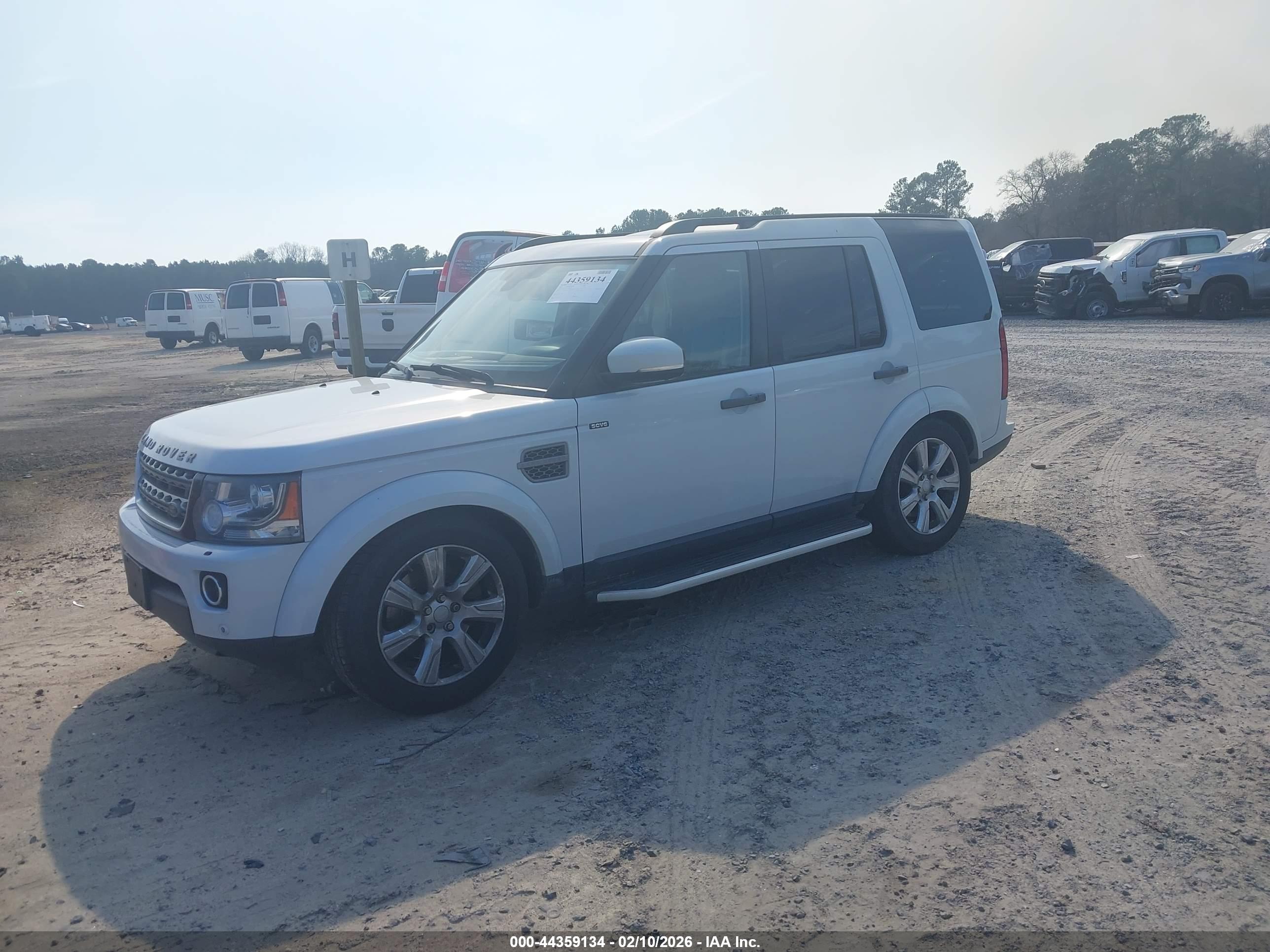 LAND ROVER image 2