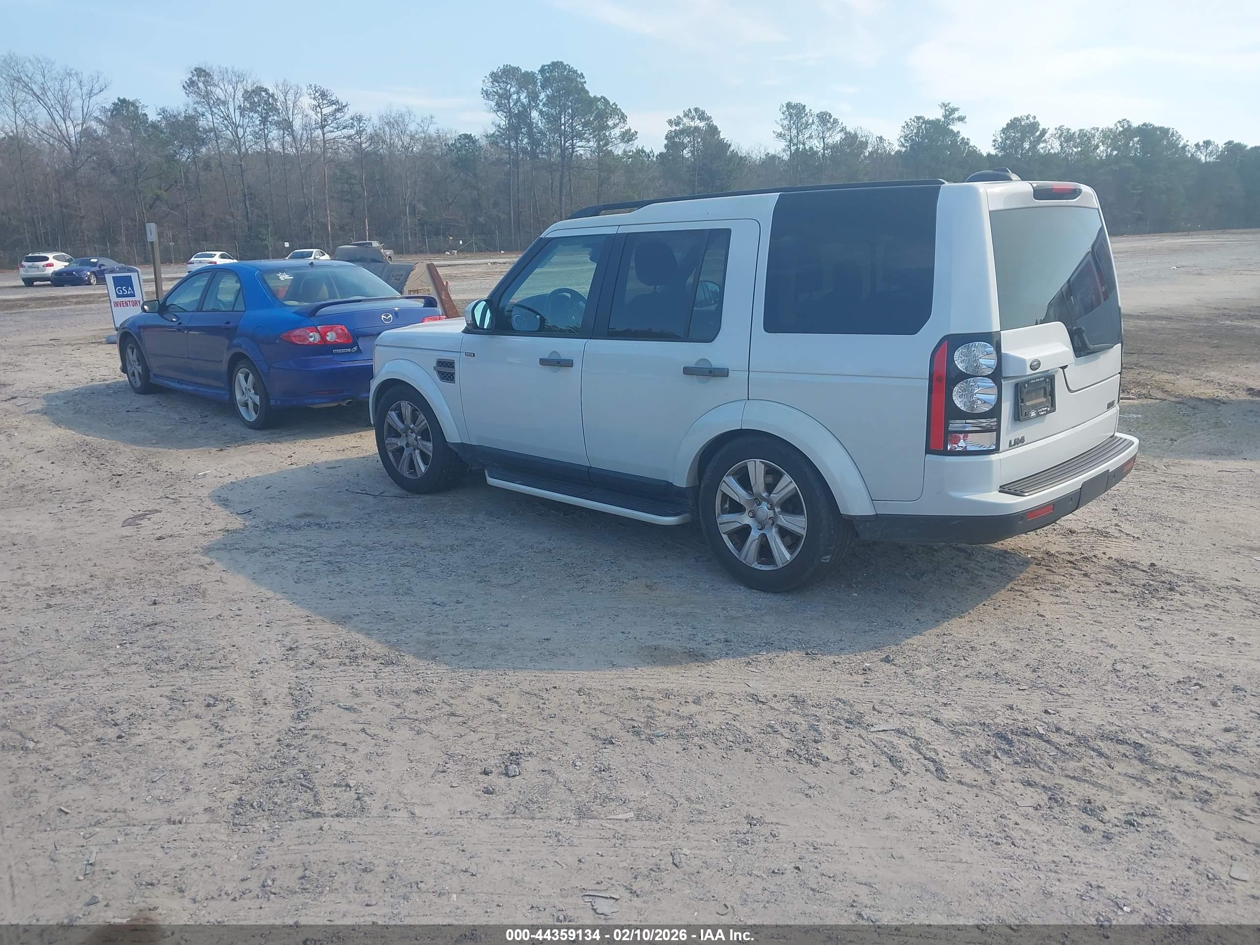 LAND ROVER image 3