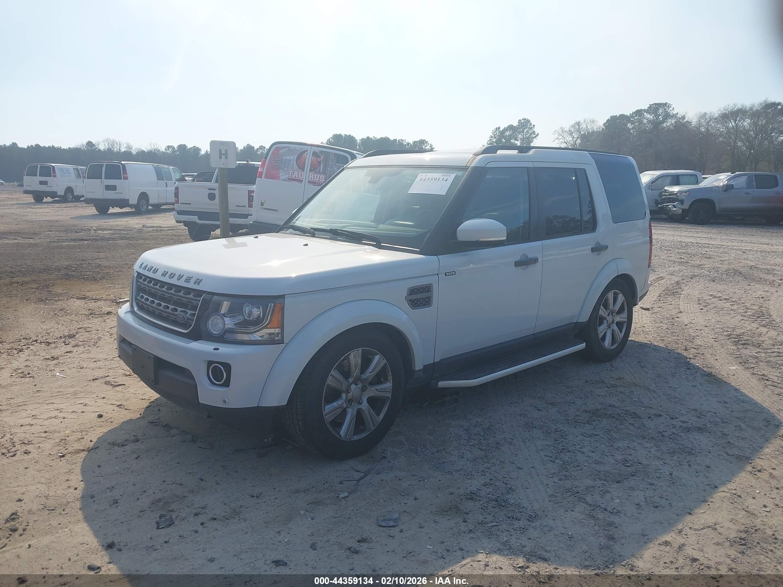 LAND ROVER image 6