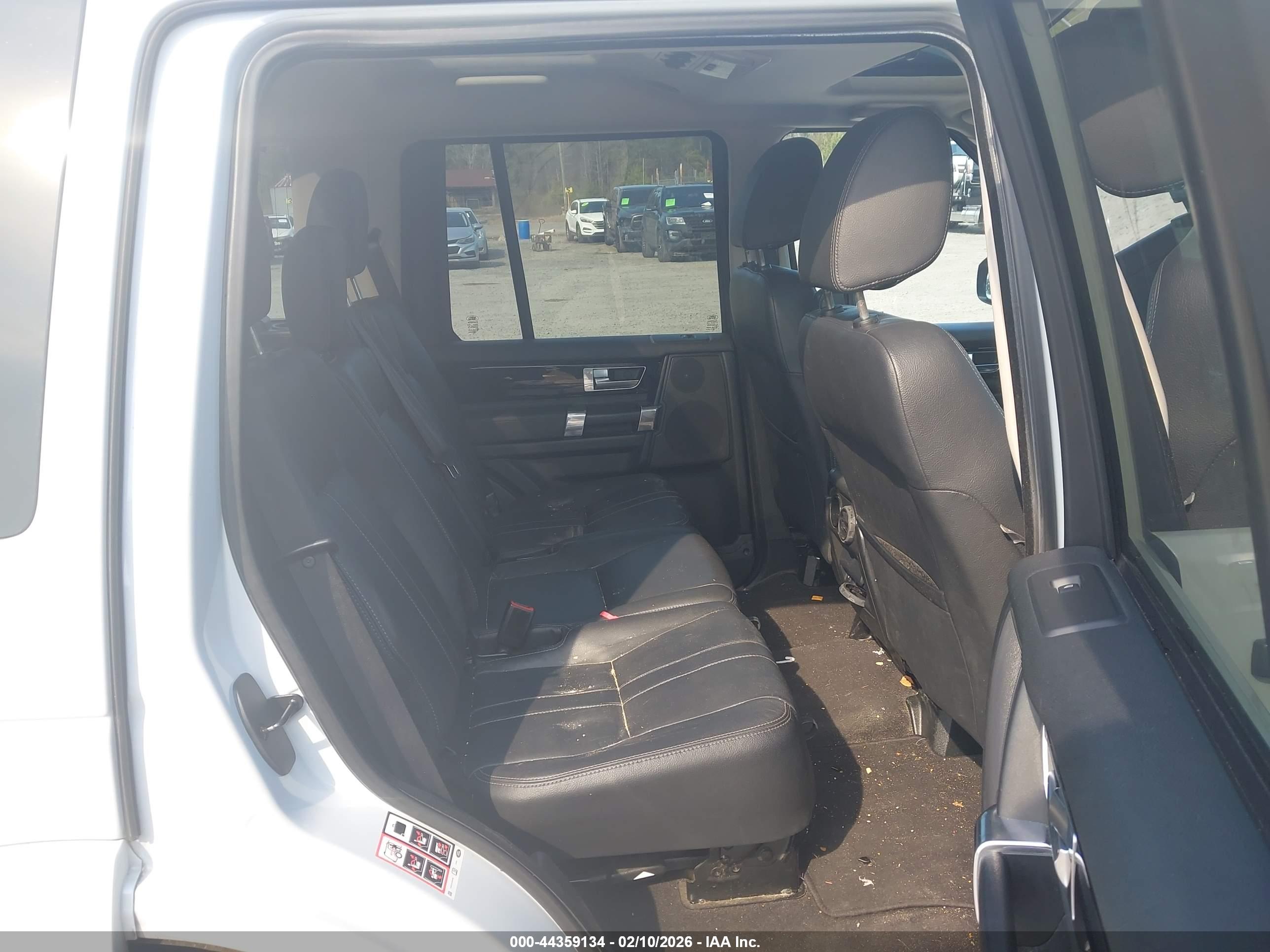 LAND ROVER image 8