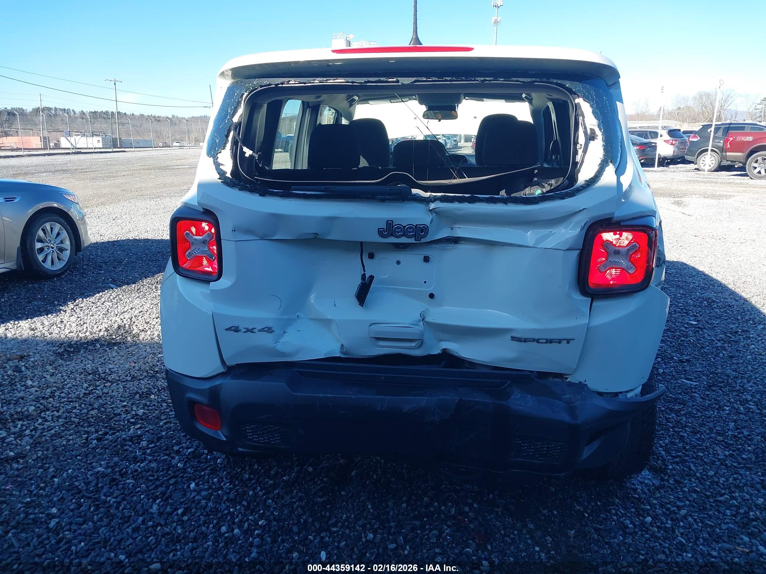 JEEP RENEGADE image 6