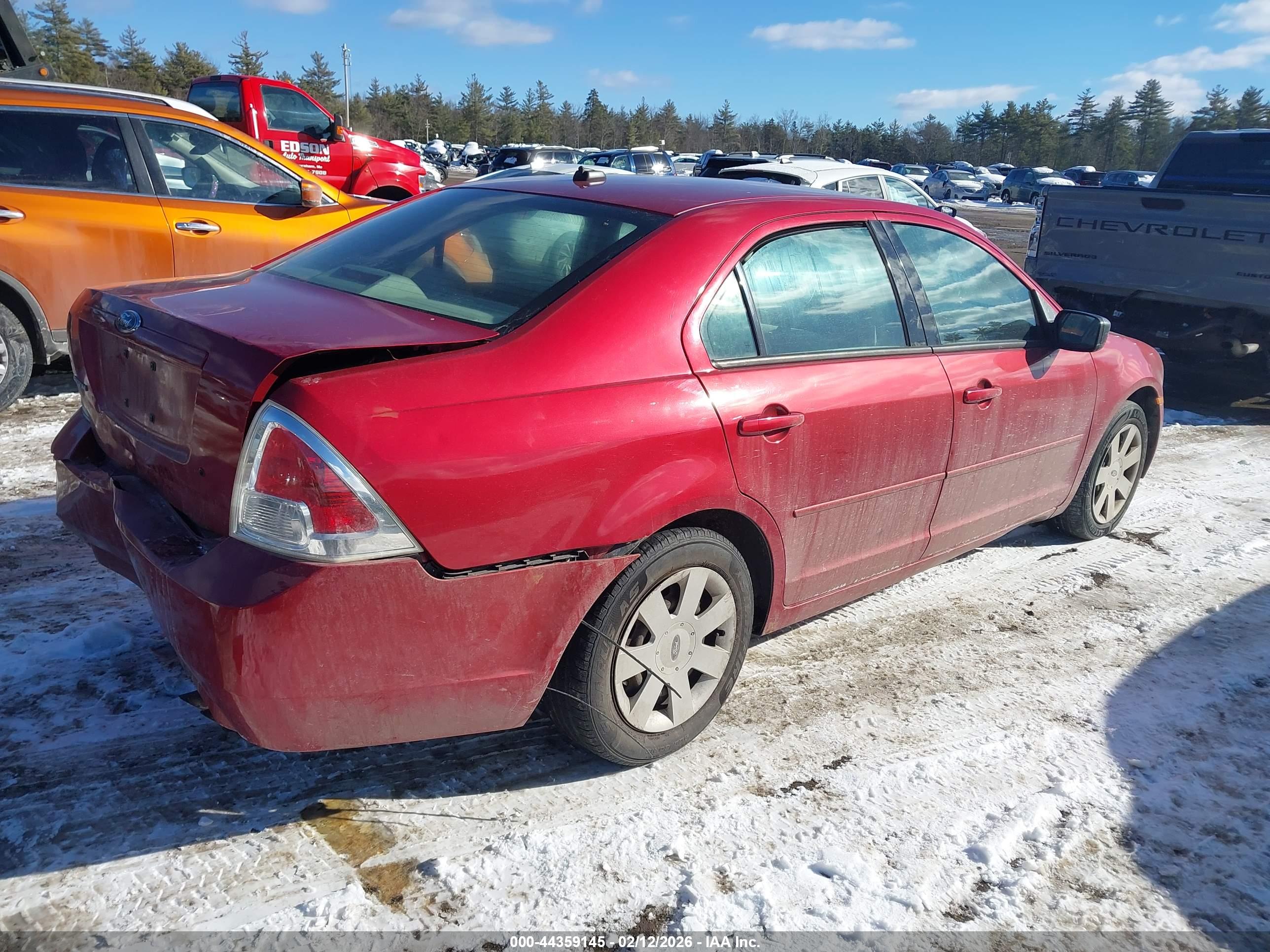 FORD FUSION image 4