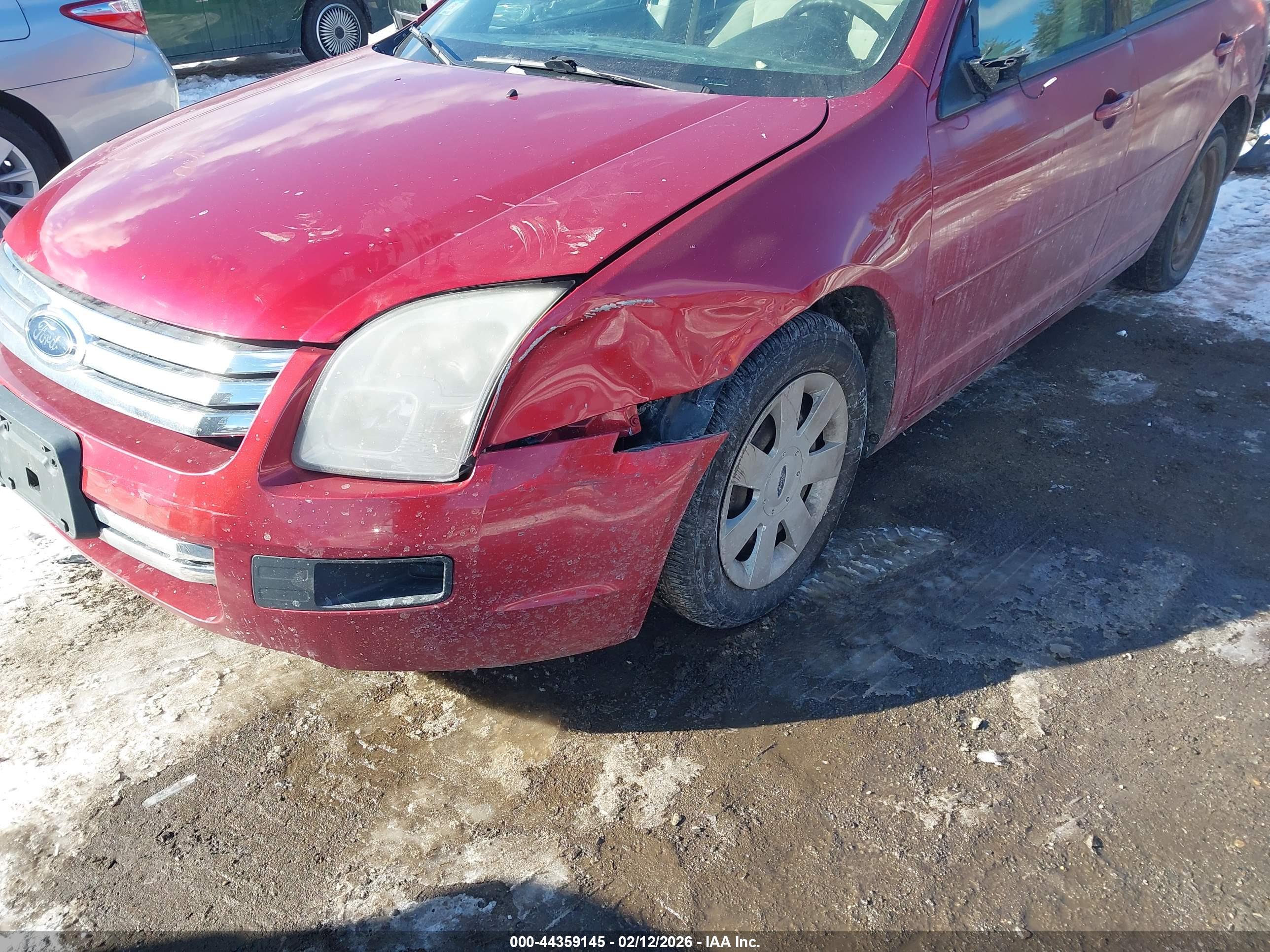 FORD FUSION image 6
